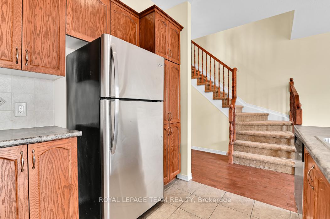 Photo 13 of 773 Nakina Way, Ottawa, Riverside South/Gloucester Glen — HOMEH