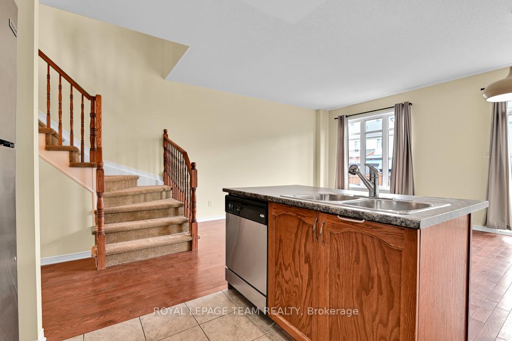 Photo 14 of 773 Nakina Way, Ottawa, Riverside South/Gloucester Glen — HOMEH