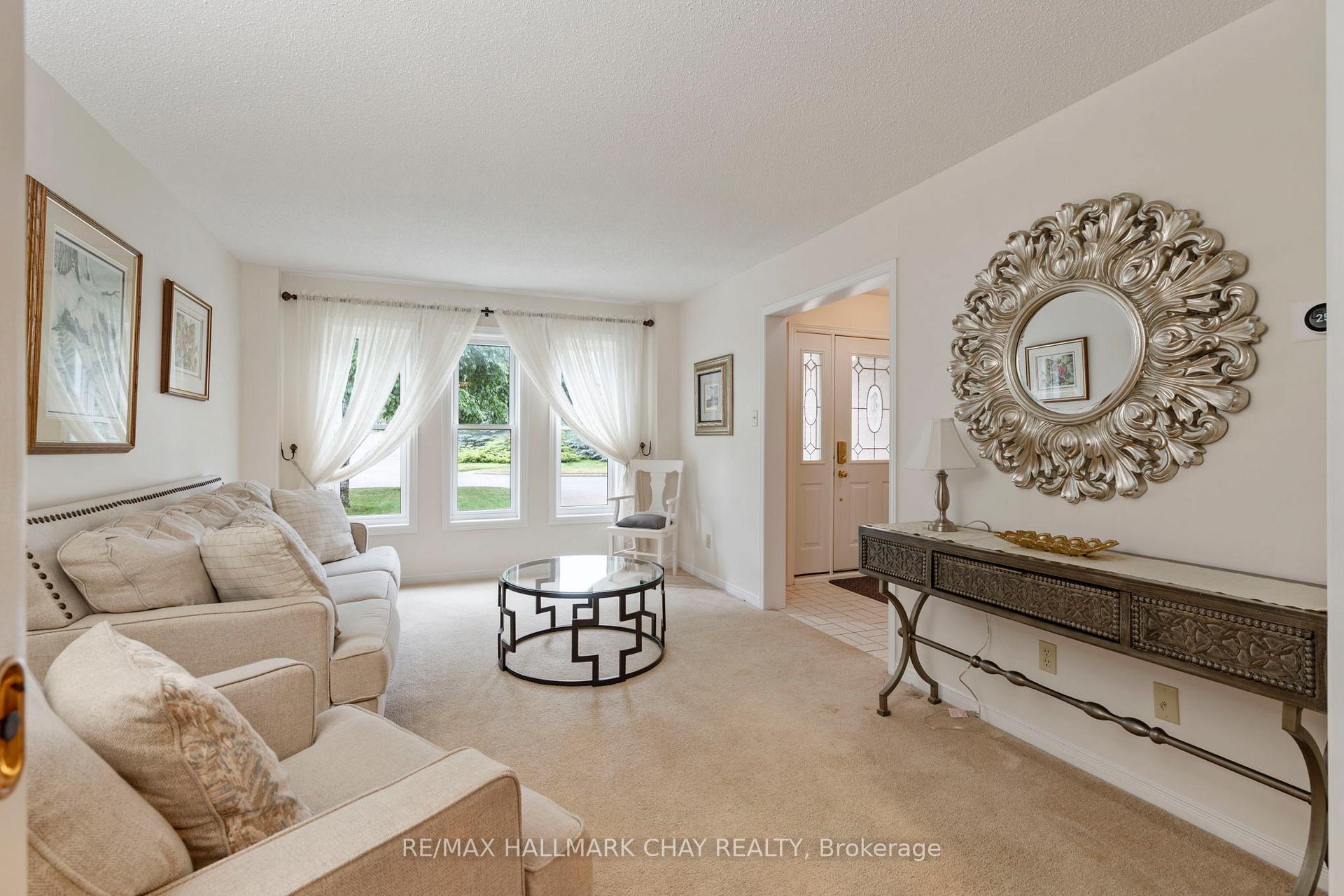 Photo 6 of 25 Trillium Crescent, Barrie, Allandale Heights — HOMEH