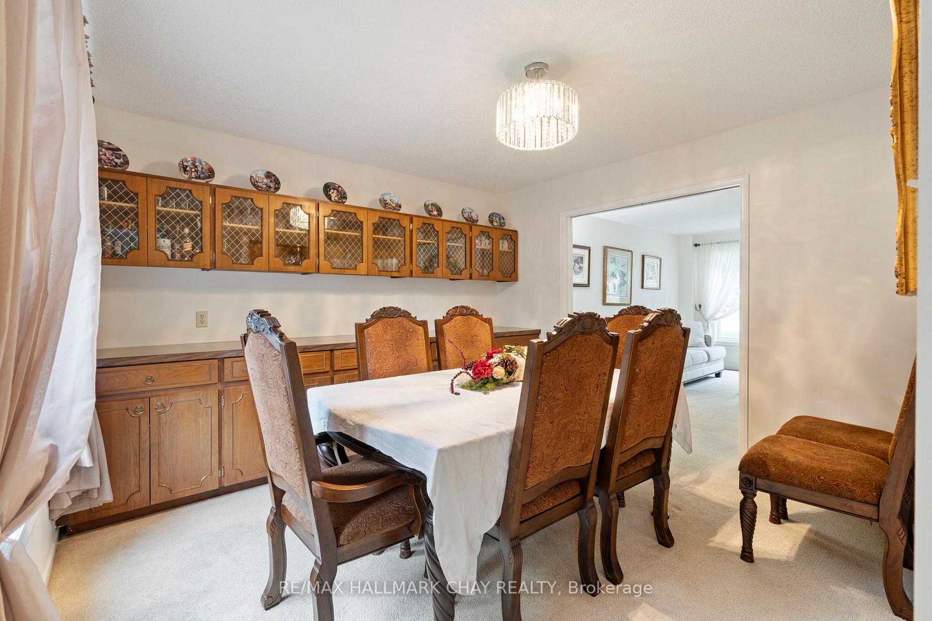Photo 7 of 25 Trillium Crescent, Barrie, Allandale Heights — HOMEH
