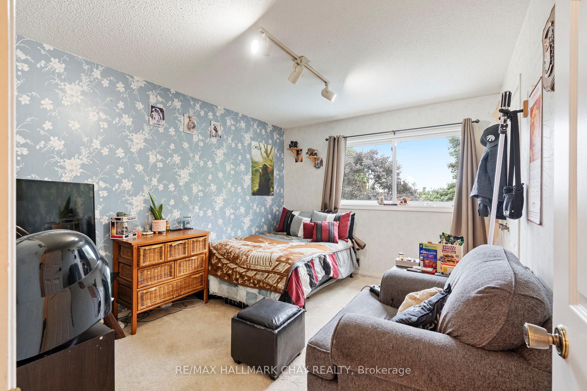 Photo 18 of 25 Trillium Crescent, Barrie, Allandale Heights — HOMEH