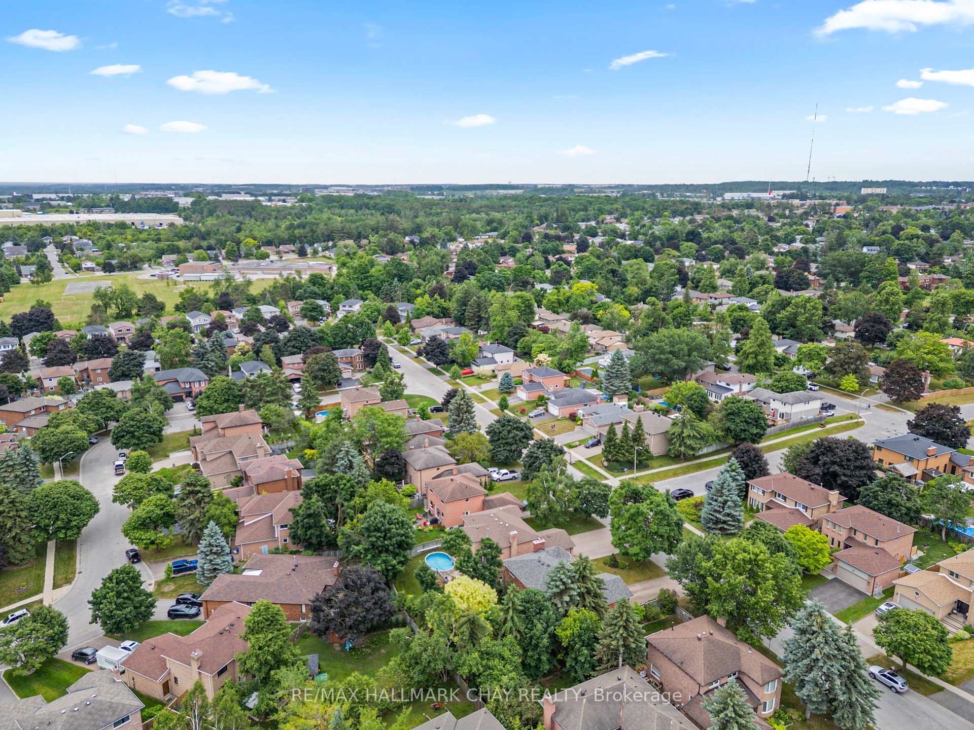 Photo 39 of 25 Trillium Crescent, Barrie, Allandale Heights — HOMEH