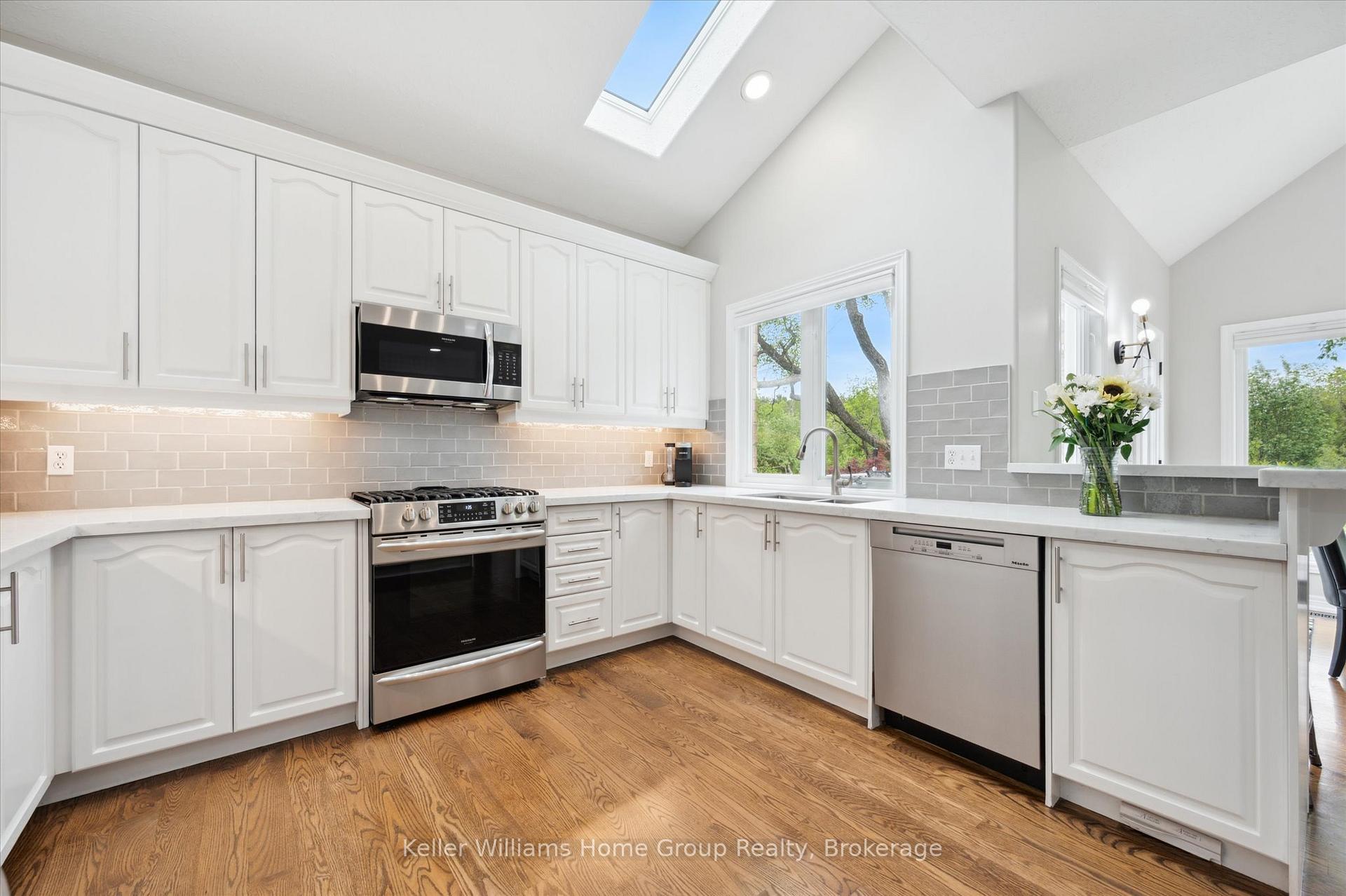 Photo 11 of 41 Waterford Drive, Erin, Hillsburgh — HOMEH