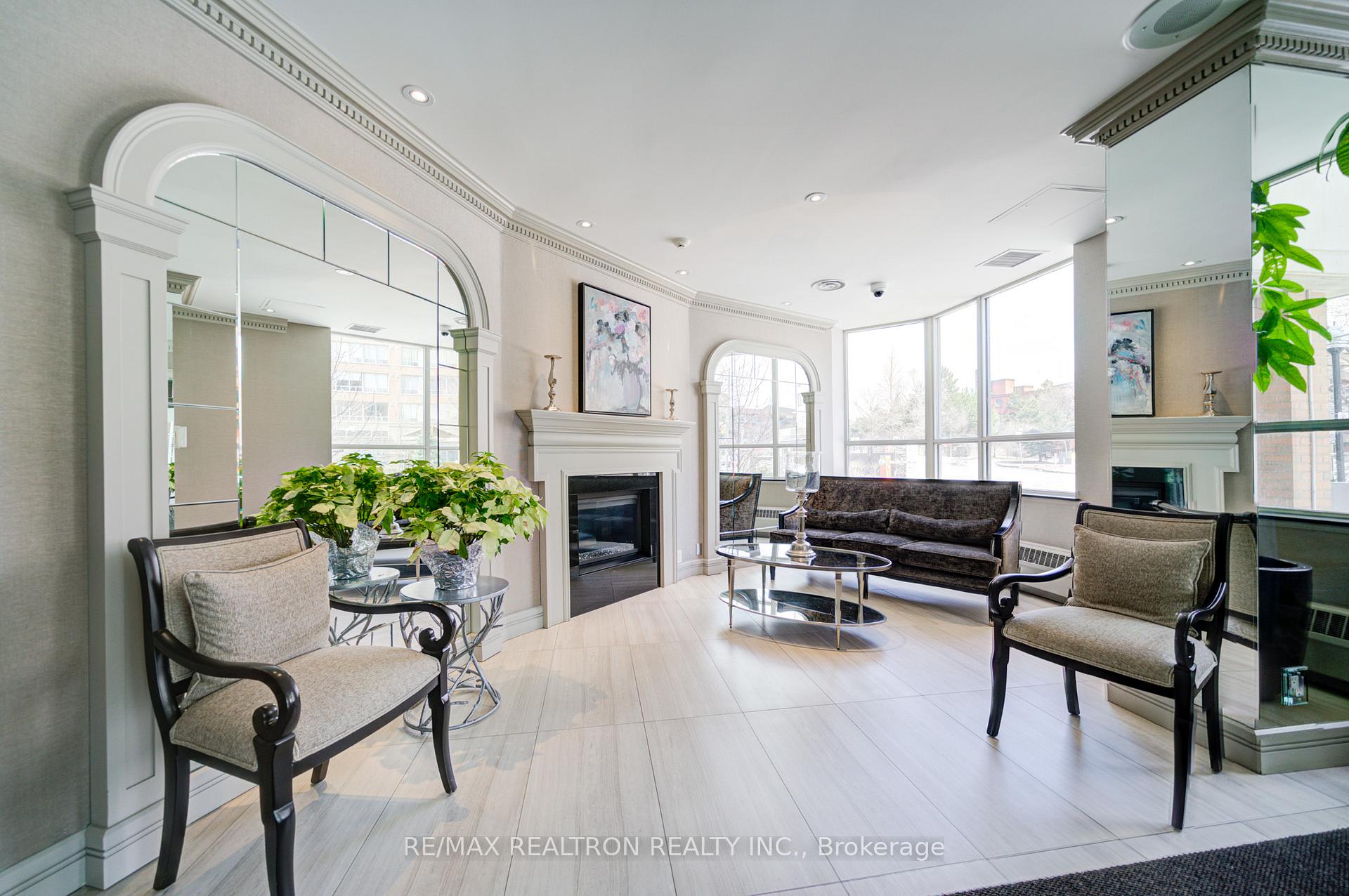 Photo 3 of Unit 509, 265 Ridley Boulevard, Toronto, Bedford Park-Nortown — HOMEH