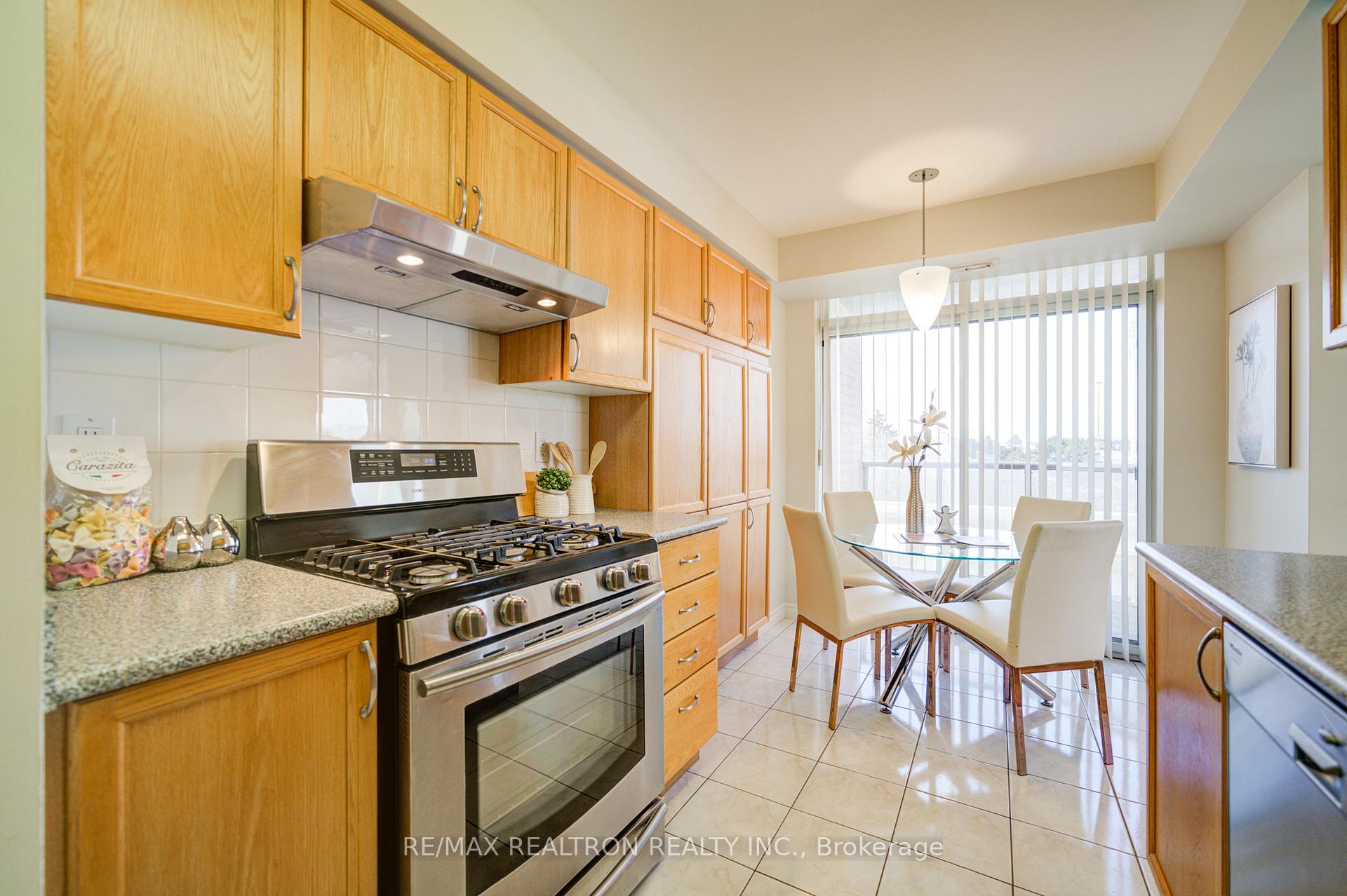 Photo 11 of Unit 509, 265 Ridley Boulevard, Toronto, Bedford Park-Nortown — HOMEH