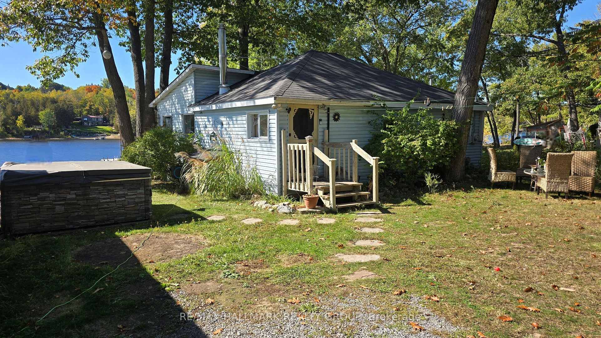 Photo 1 of 1048 Bayview Drive, Ottawa, Constance Bay — HOMEH