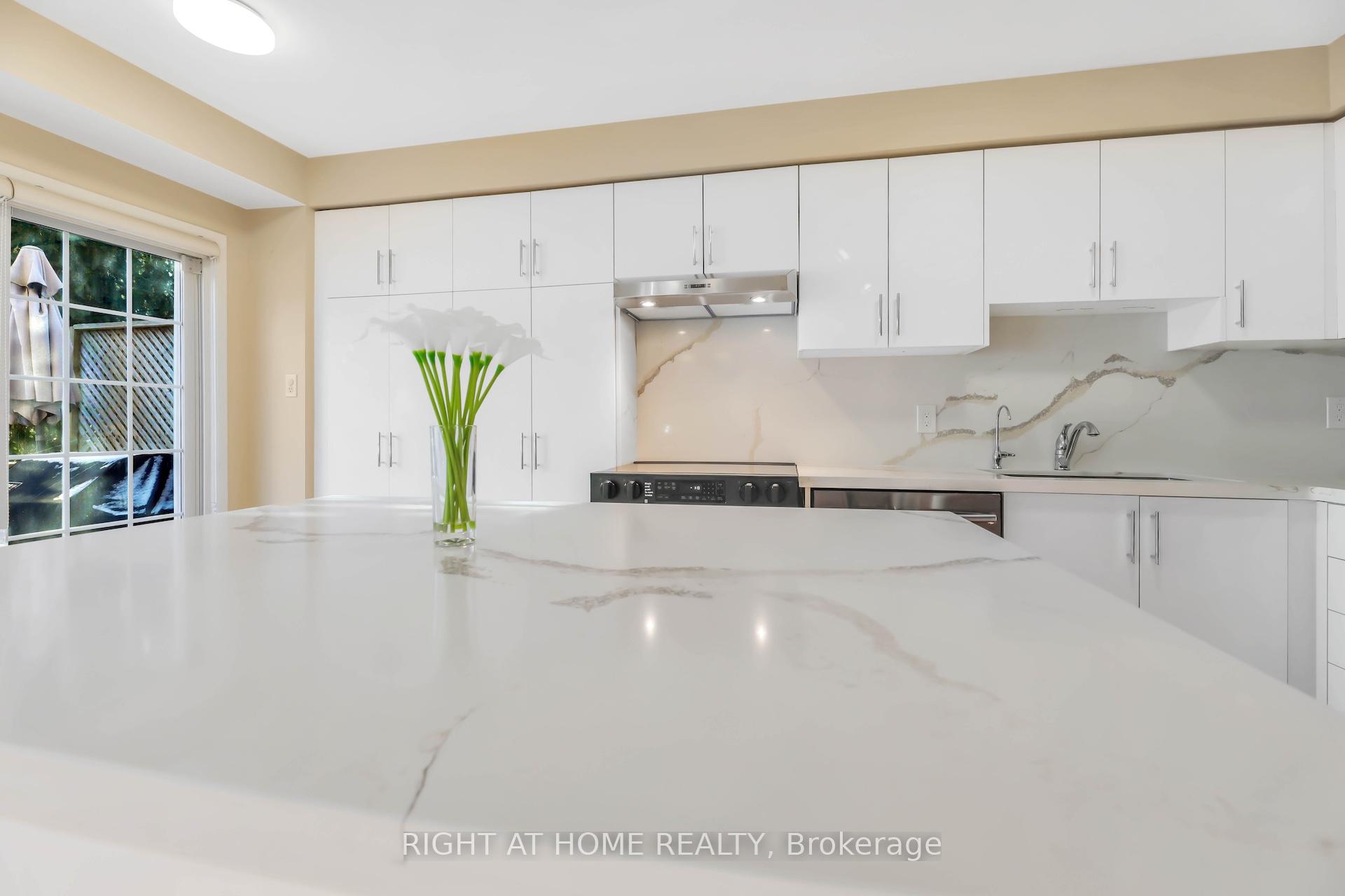 Photo 7 of Unit 40, 130 Mosaics Avenue, Aurora, Aurora Highlands — HOMEH