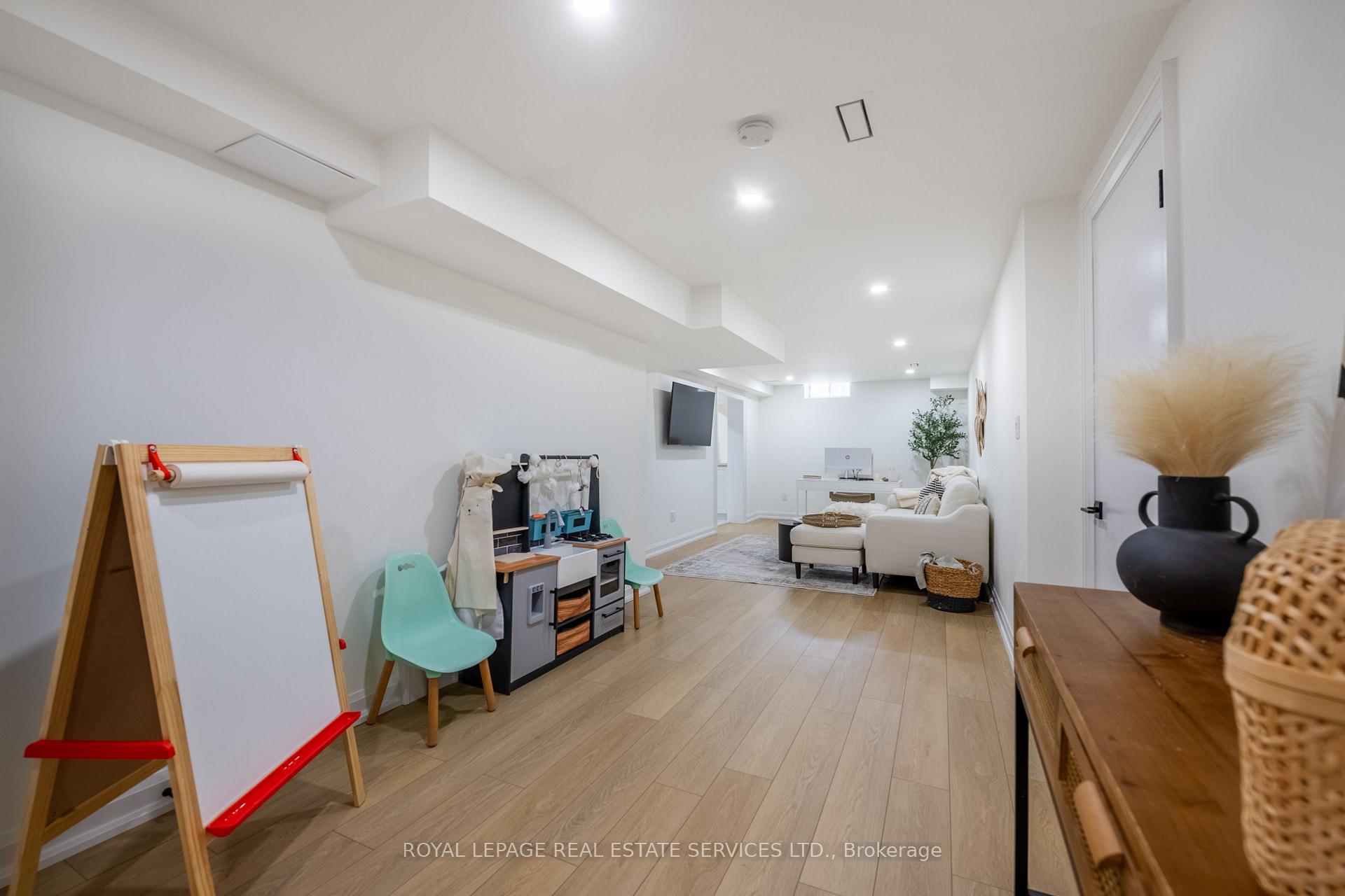 Photo 74 of Unit 86, 800 Paramount Drive, Hamilton, Stoney Creek Mountain — HOMEH
