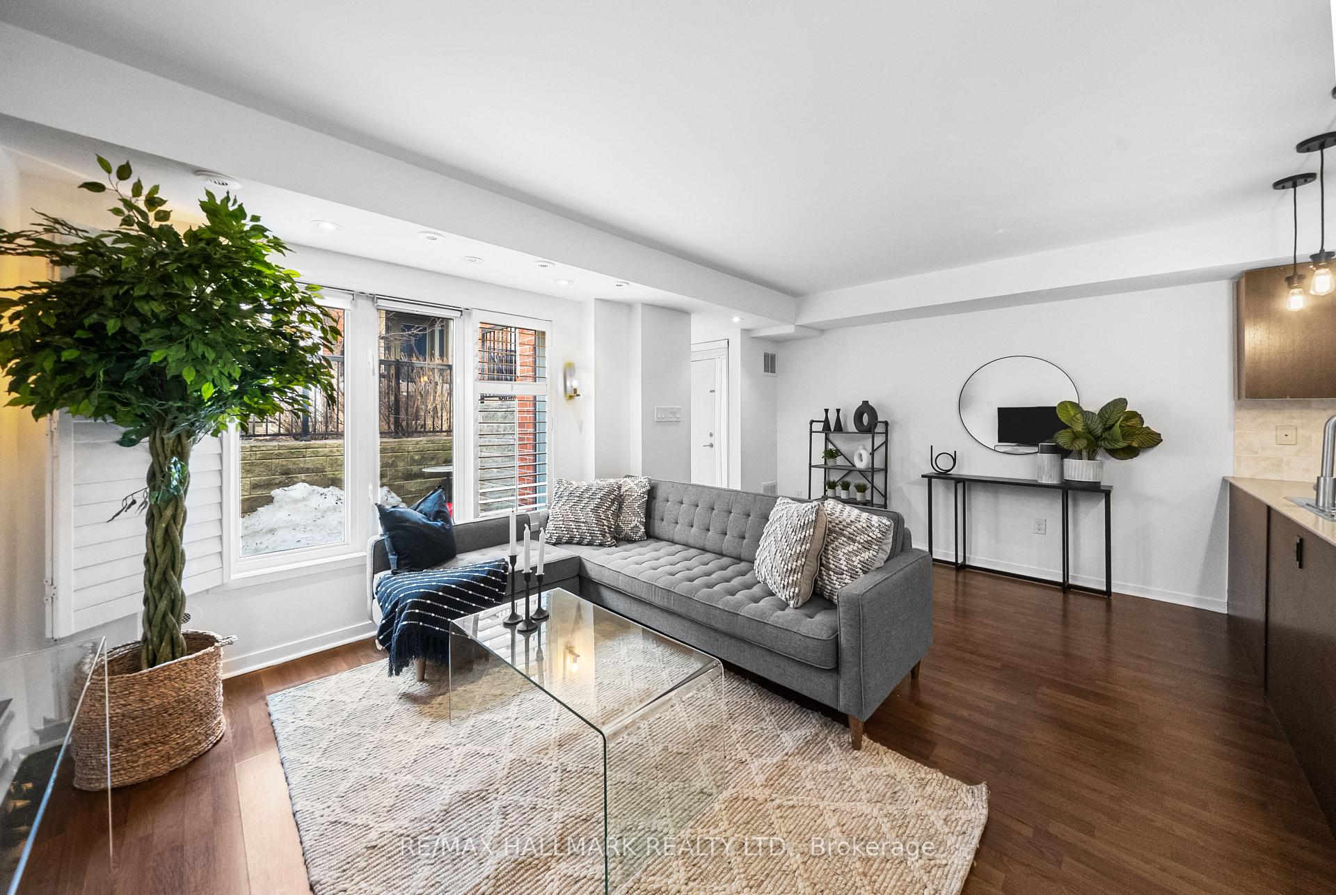 Photo 5 of 25 Florence Wyle Lane, Toronto, South Riverdale — HOMEH