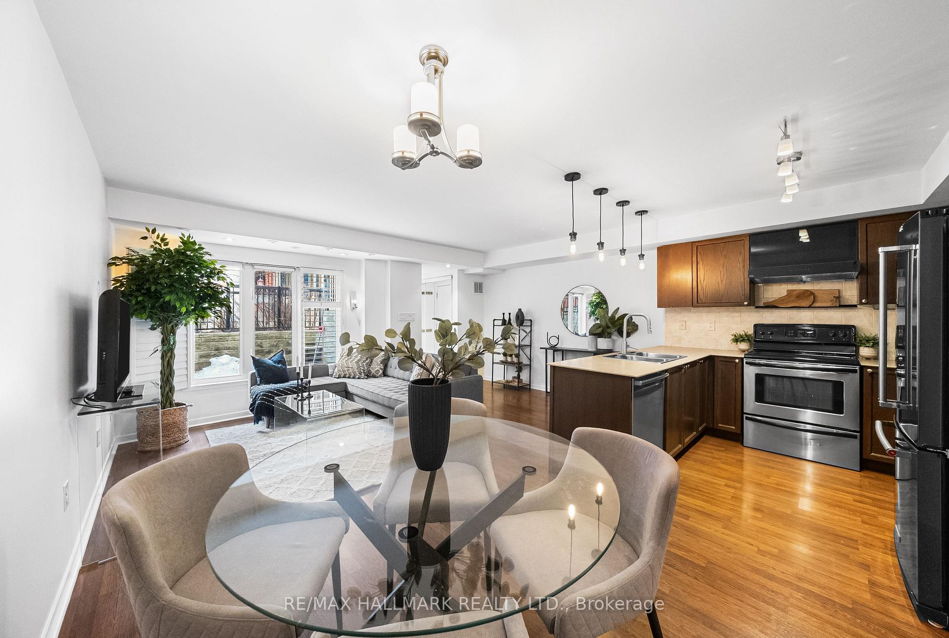 Photo 12 of 25 Florence Wyle Lane, Toronto, South Riverdale — HOMEH