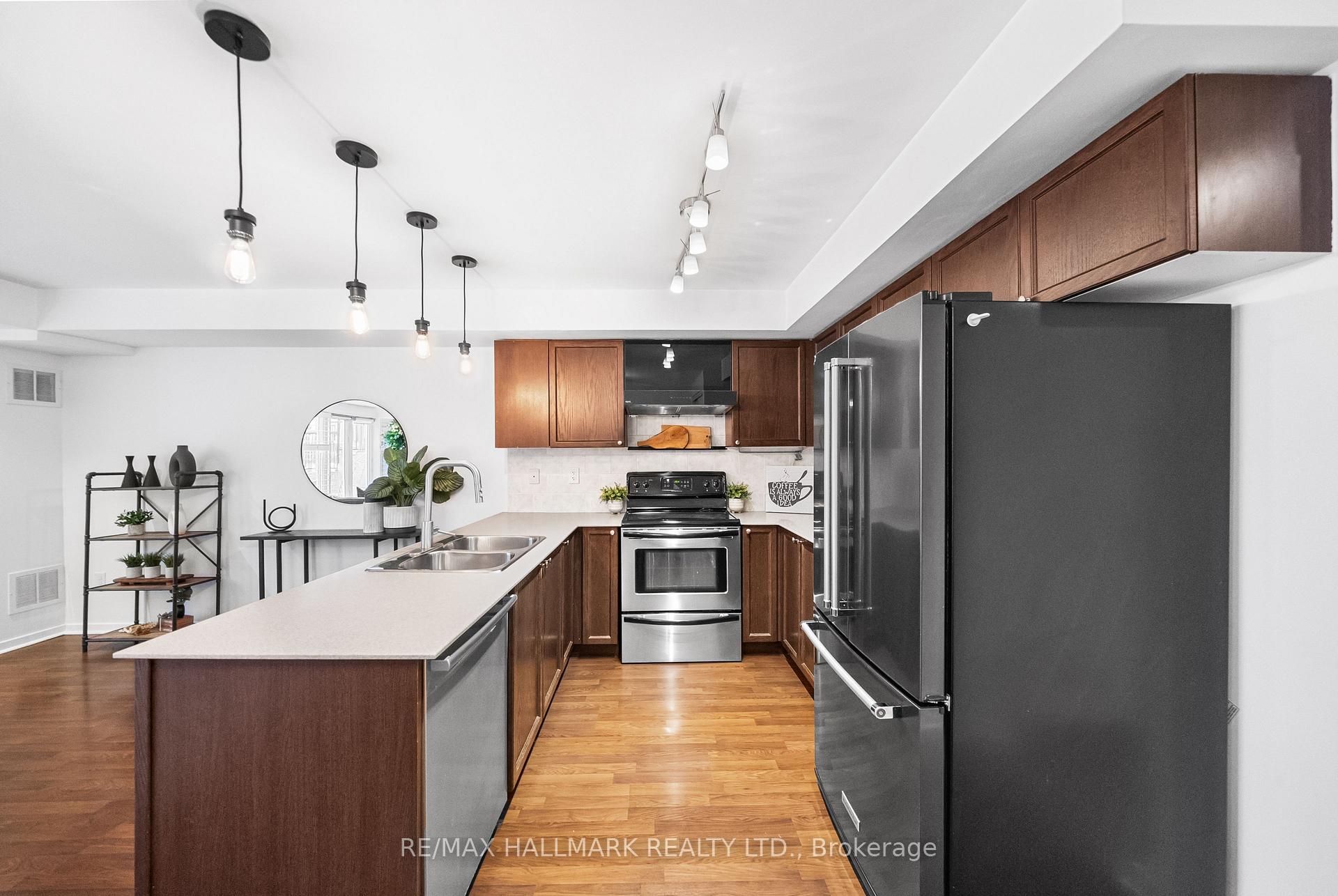 Photo 13 of 25 Florence Wyle Lane, Toronto, South Riverdale — HOMEH