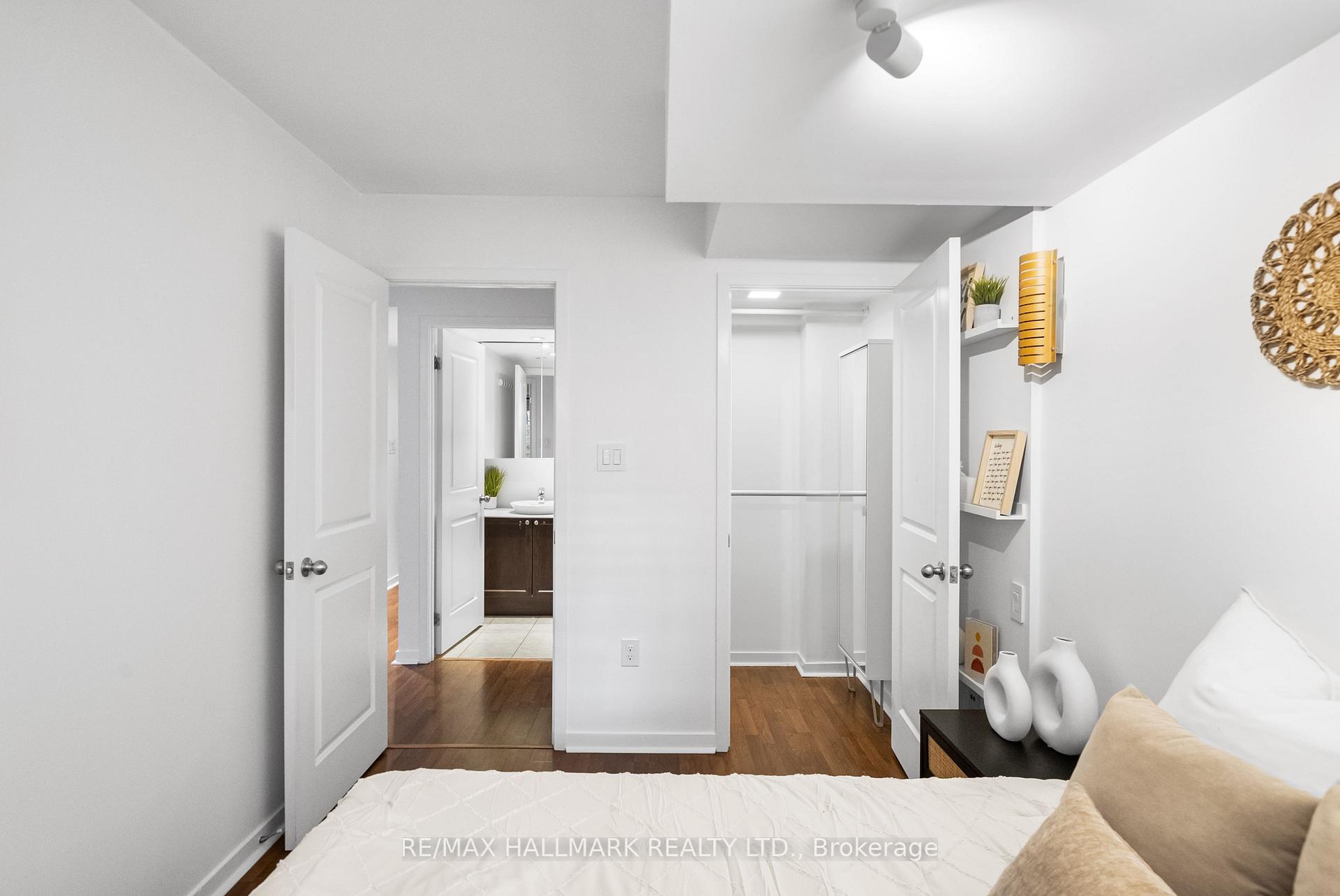 Photo 23 of 25 Florence Wyle Lane, Toronto, South Riverdale — HOMEH
