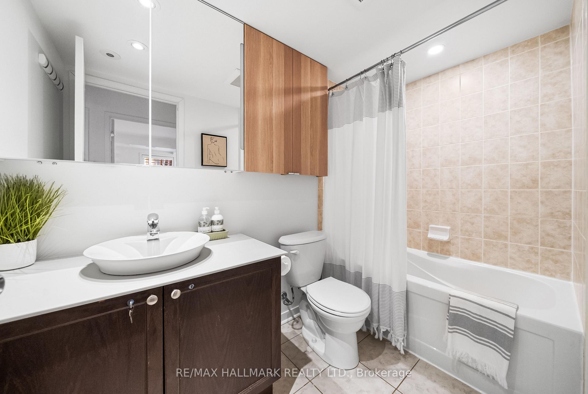 Photo 25 of 25 Florence Wyle Lane, Toronto, South Riverdale — HOMEH