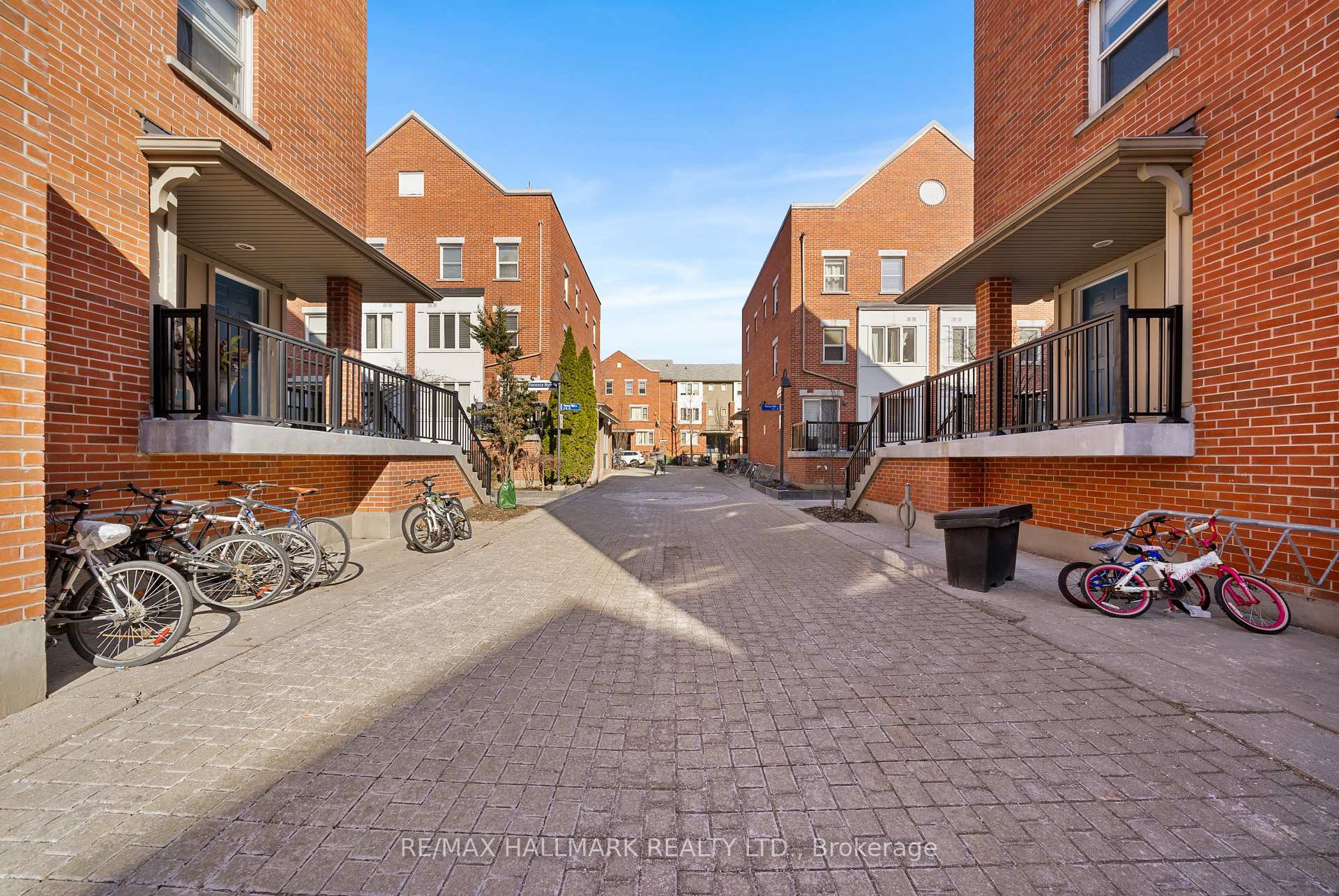 Photo 36 of 25 Florence Wyle Lane, Toronto, South Riverdale — HOMEH