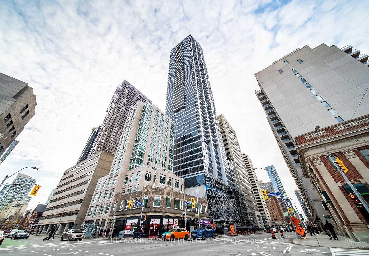 Front of Unit 3006, 395 Bloor Street E