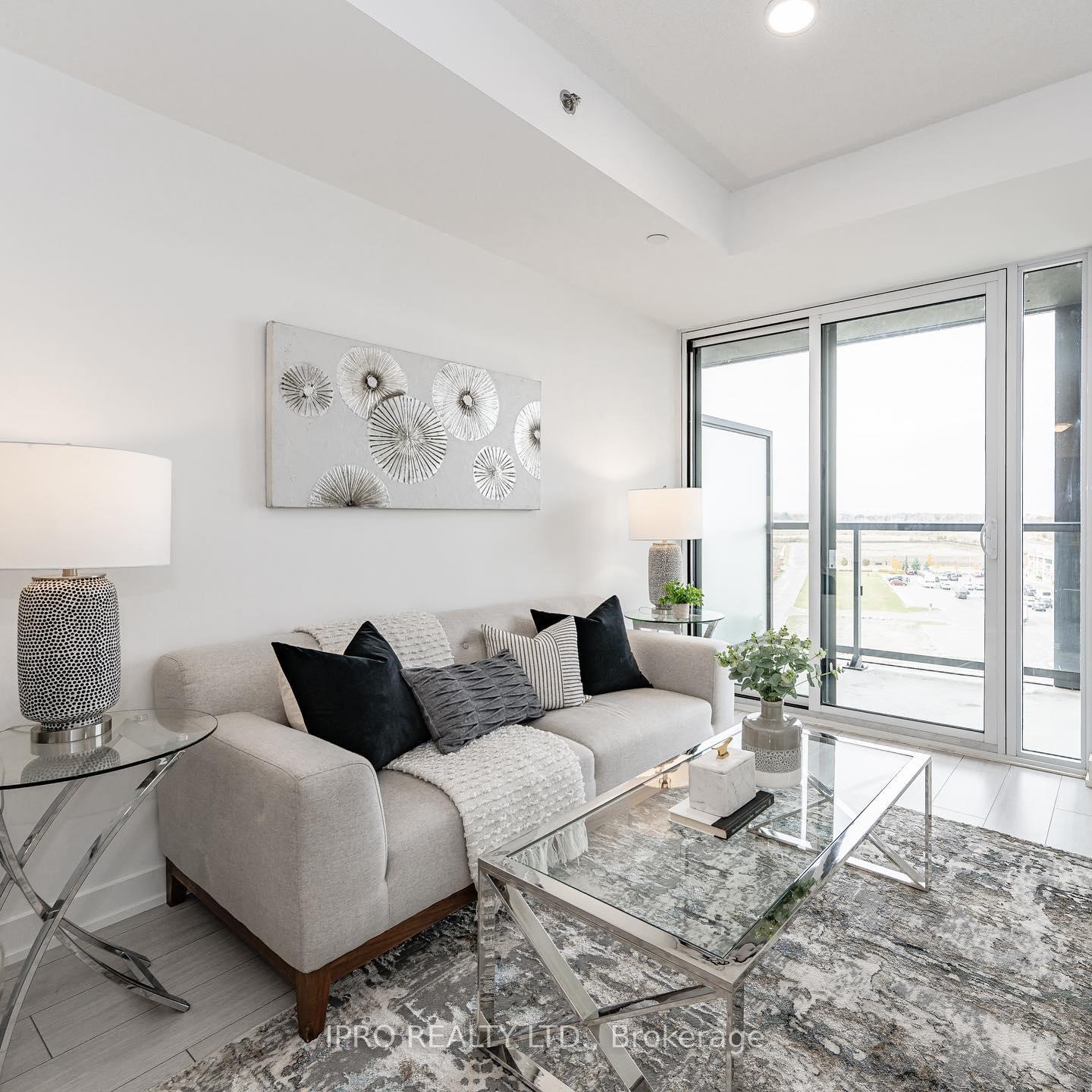Photo 17 of Unit 709, 3210 Dakota Common Circle, Burlington, Alton — HOMEH