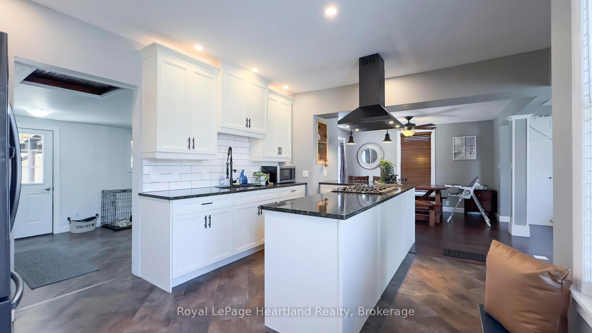 Photo 4 of 148 Britannia Road E, Goderich, Goderich (Town) — HOMEH