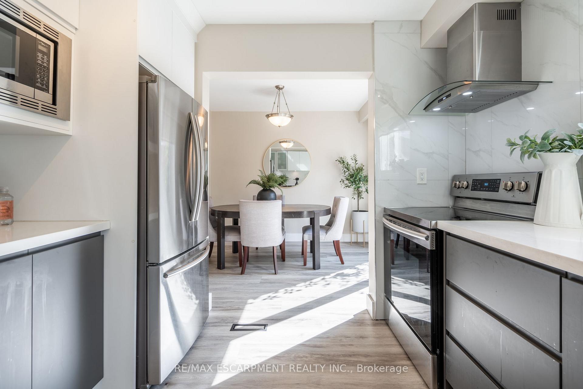 Photo 4 of Unit 89, 5475 Lakeshore Road, Burlington, Appleby — HOMEH