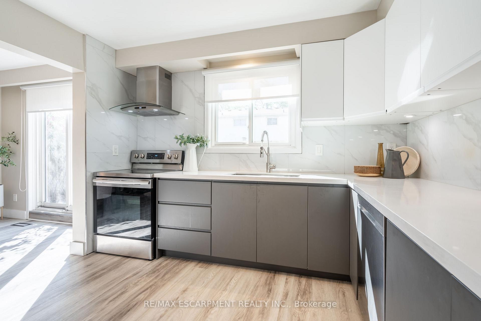 Photo 8 of Unit 89, 5475 Lakeshore Road, Burlington, Appleby — HOMEH