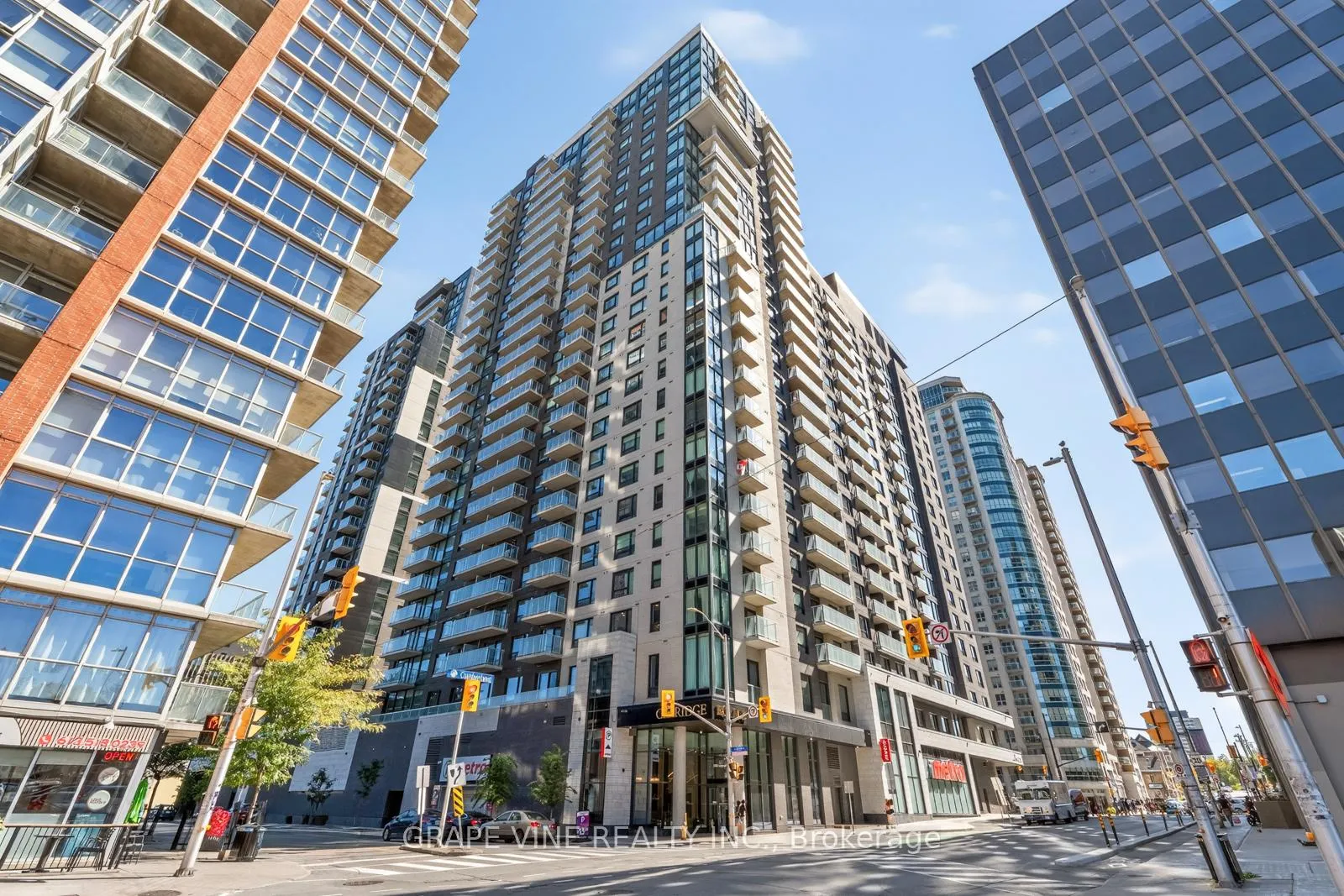 Front of Unit 601, 180 George Street