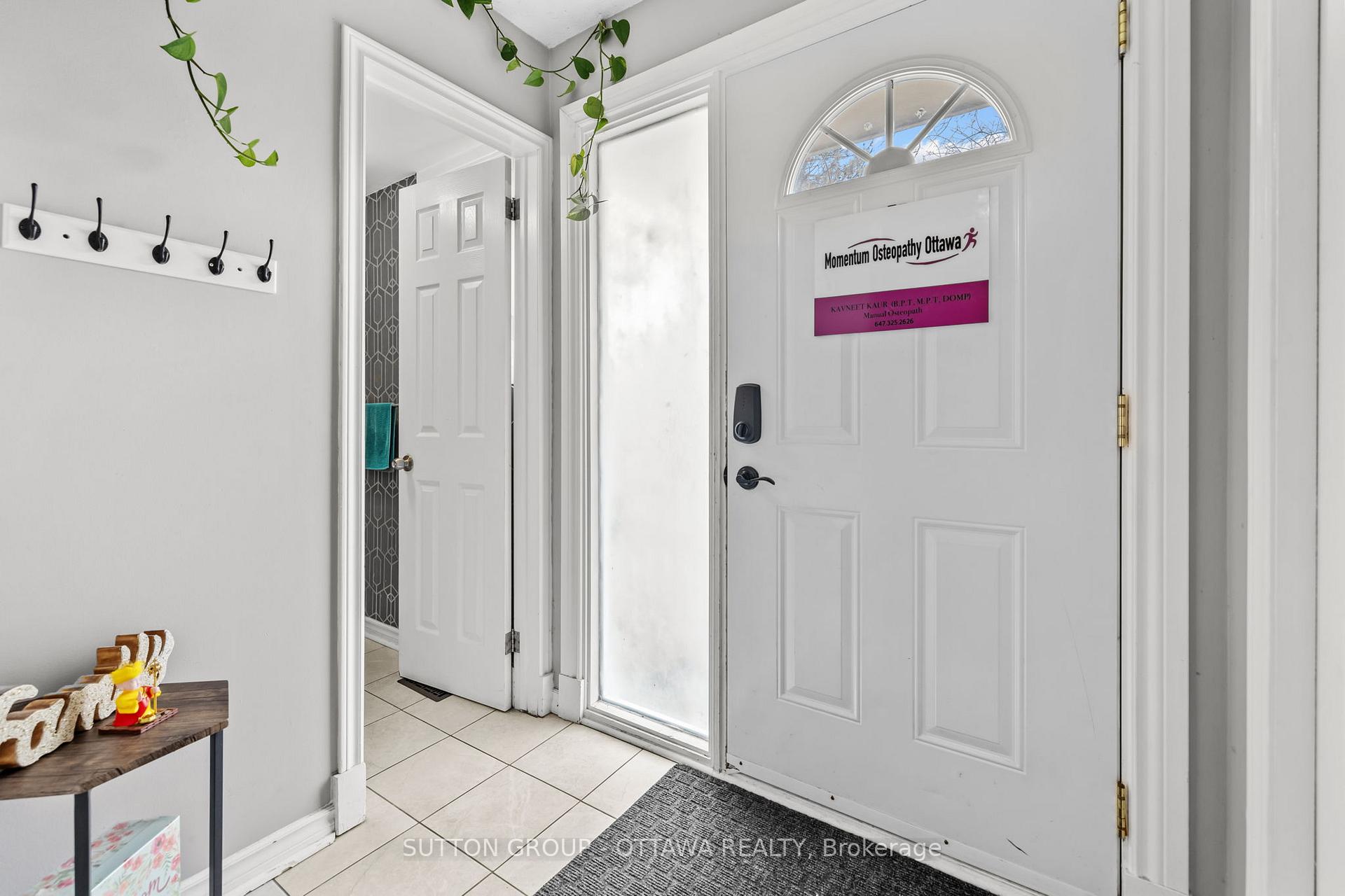 Photo 4 of Unit 65, 35 Jackson Court, Ottawa, Kanata - Beaverbrook — HOMEH