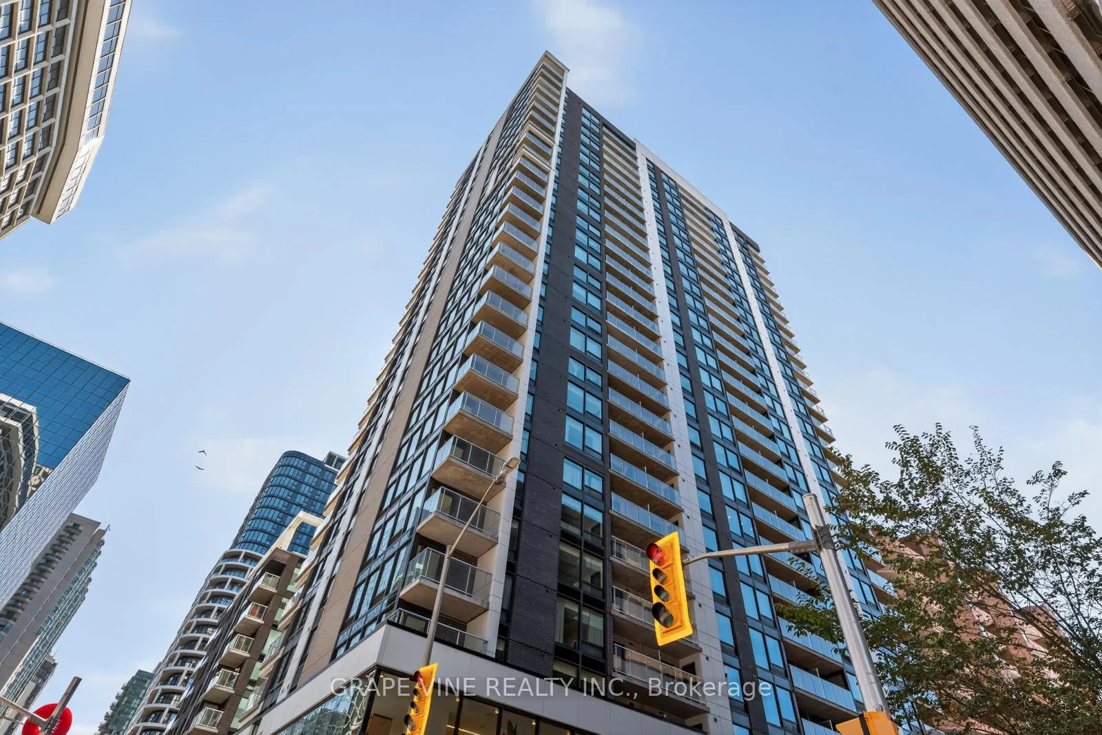Photo 2 of Unit 501, 340 Queen Street, Ottawa, Ottawa Centre — HOMEH