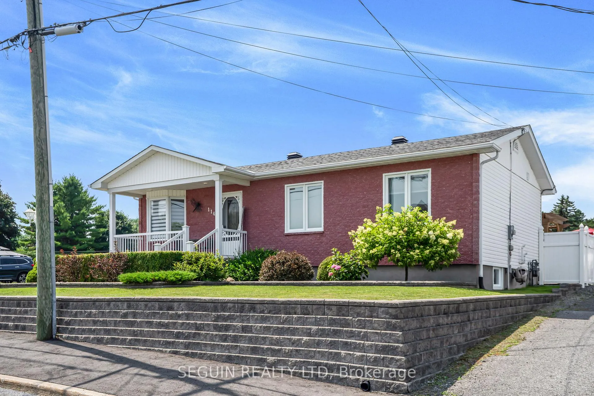 Photo 3 of 114 Stanley Avenue, Champlain, Vankleek Hill — HOMEH
