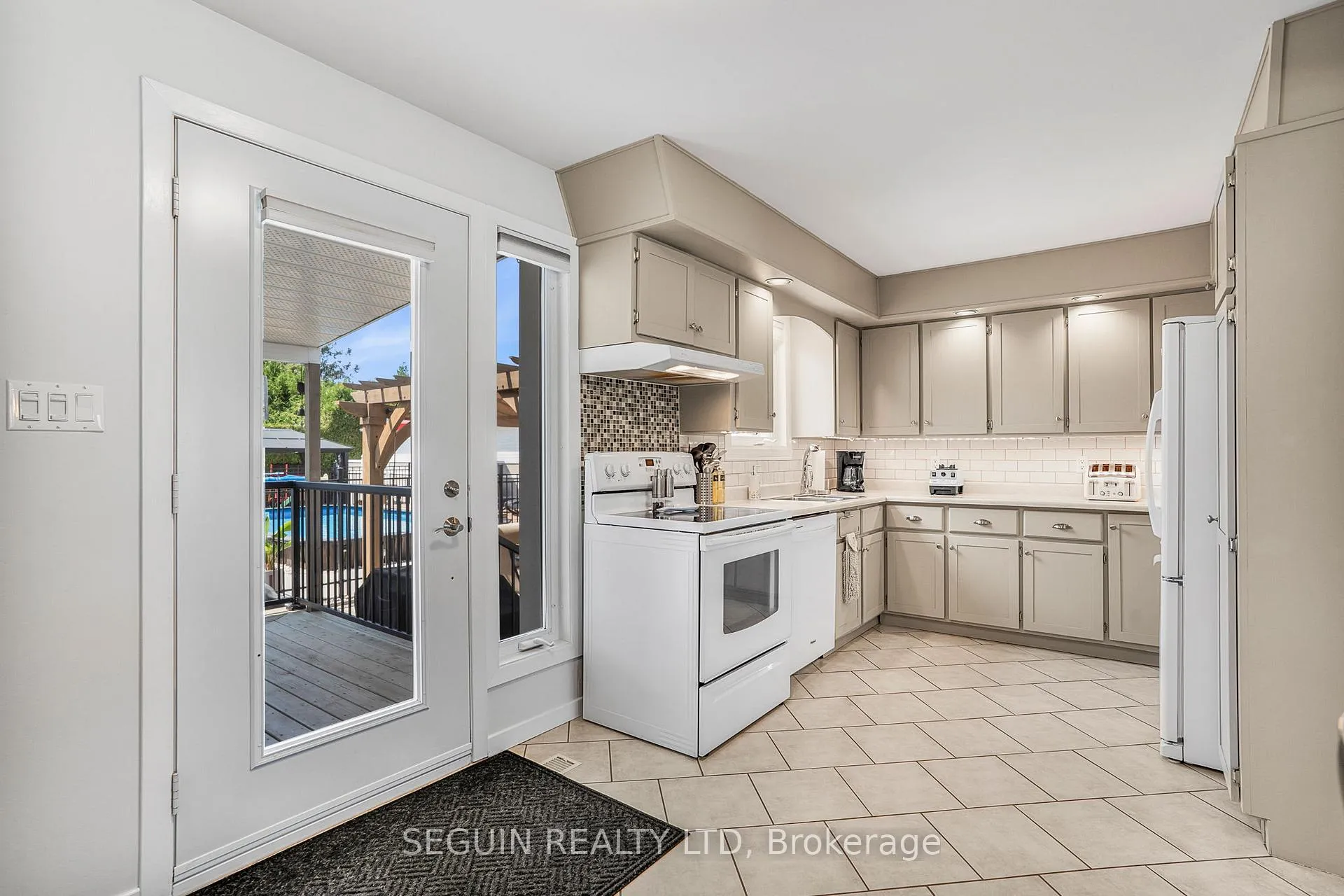 Photo 17 of 114 Stanley Avenue, Champlain, Vankleek Hill — HOMEH