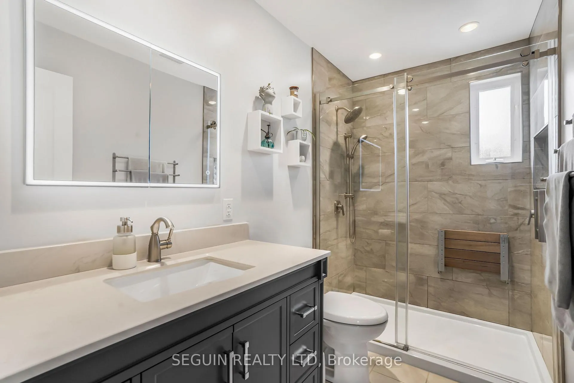 Photo 24 of 114 Stanley Avenue, Champlain, Vankleek Hill — HOMEH