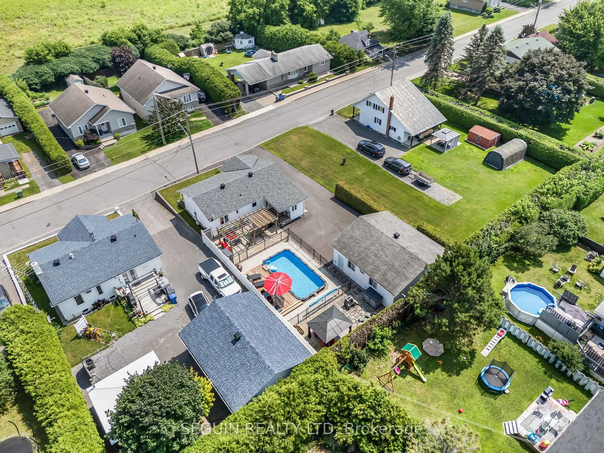 Photo 36 of 114 Stanley Avenue, Champlain, Vankleek Hill — HOMEH