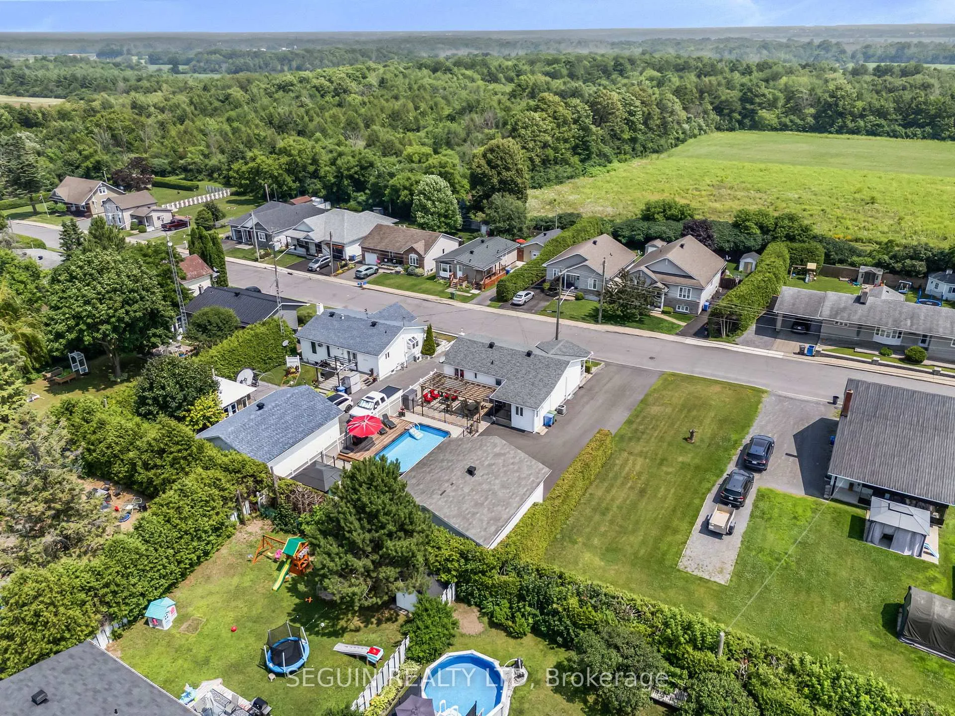 Photo 37 of 114 Stanley Avenue, Champlain, Vankleek Hill — HOMEH