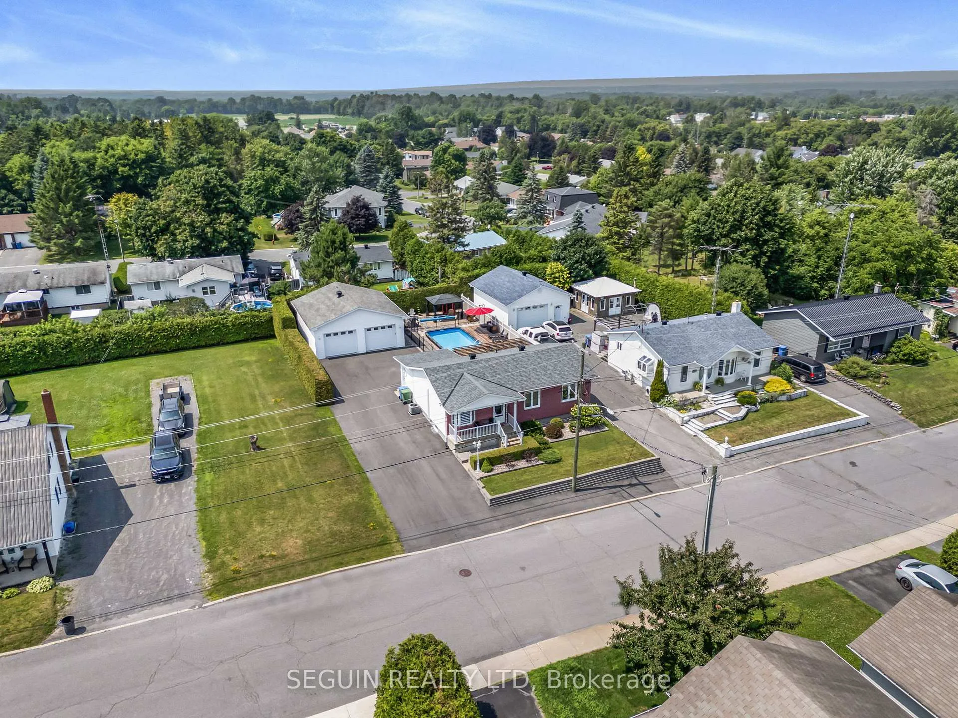Photo 39 of 114 Stanley Avenue, Champlain, Vankleek Hill — HOMEH