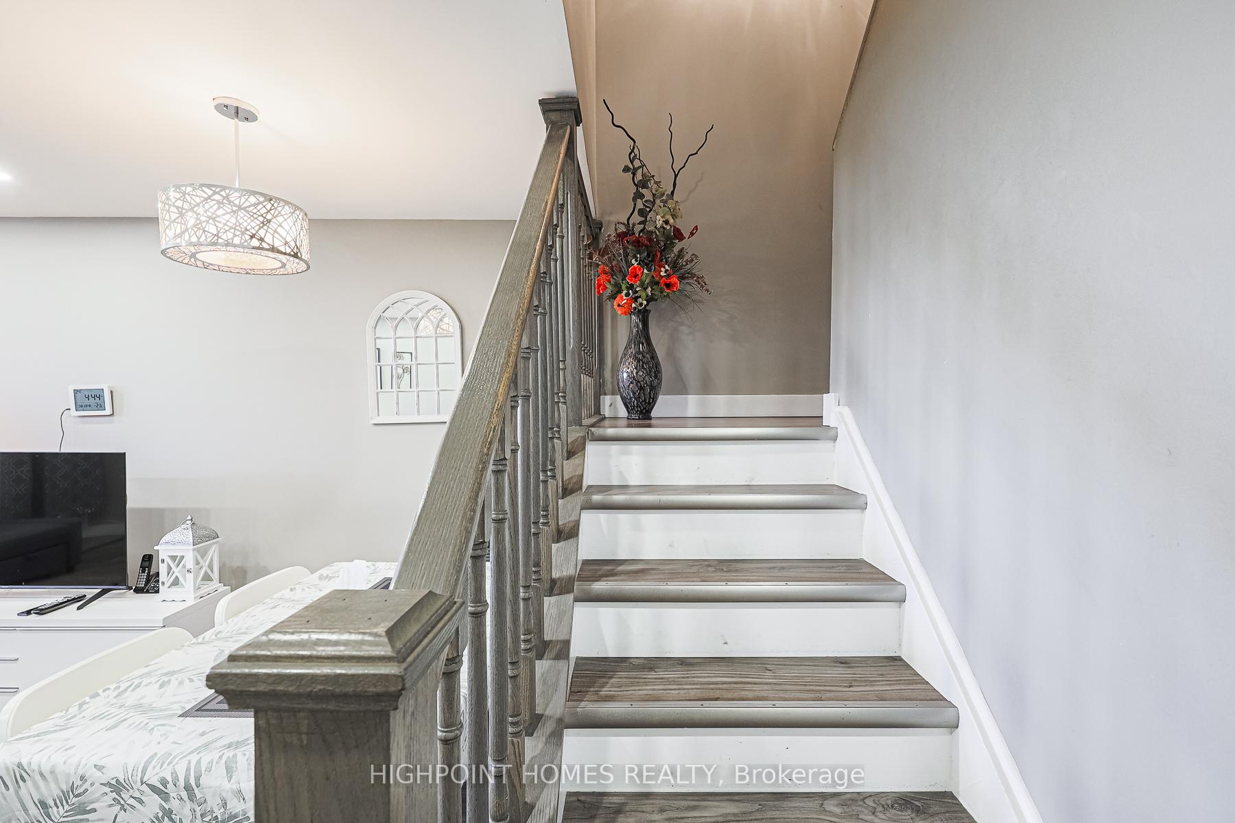 Photo 15 of Unit 315, 140 Leeward Glenway, Toronto, Flemingdon Park — HOMEH