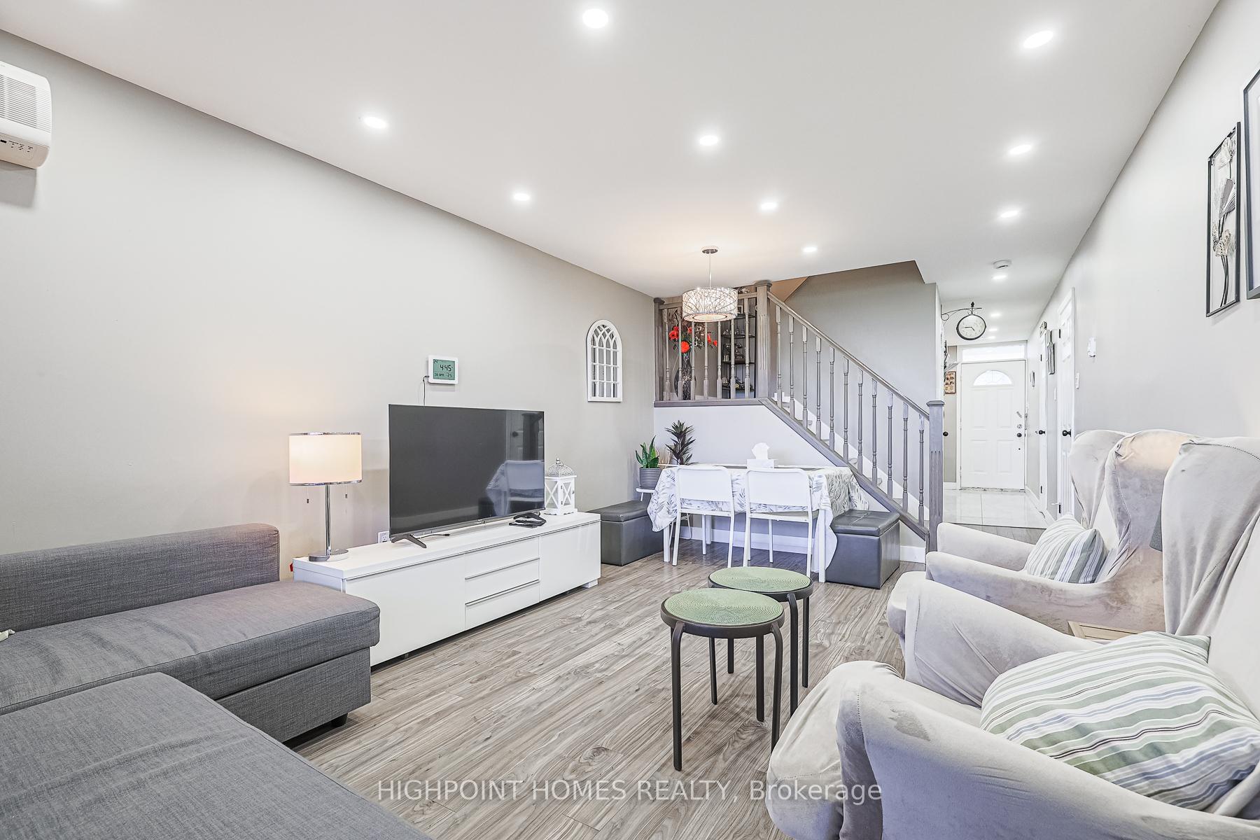 Photo 20 of Unit 315, 140 Leeward Glenway, Toronto, Flemingdon Park — HOMEH