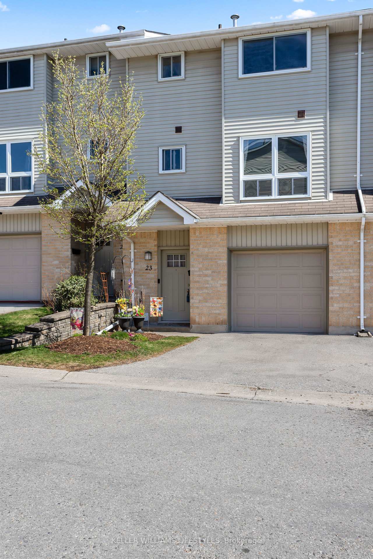 Front of Unit 23, 536 Third Street