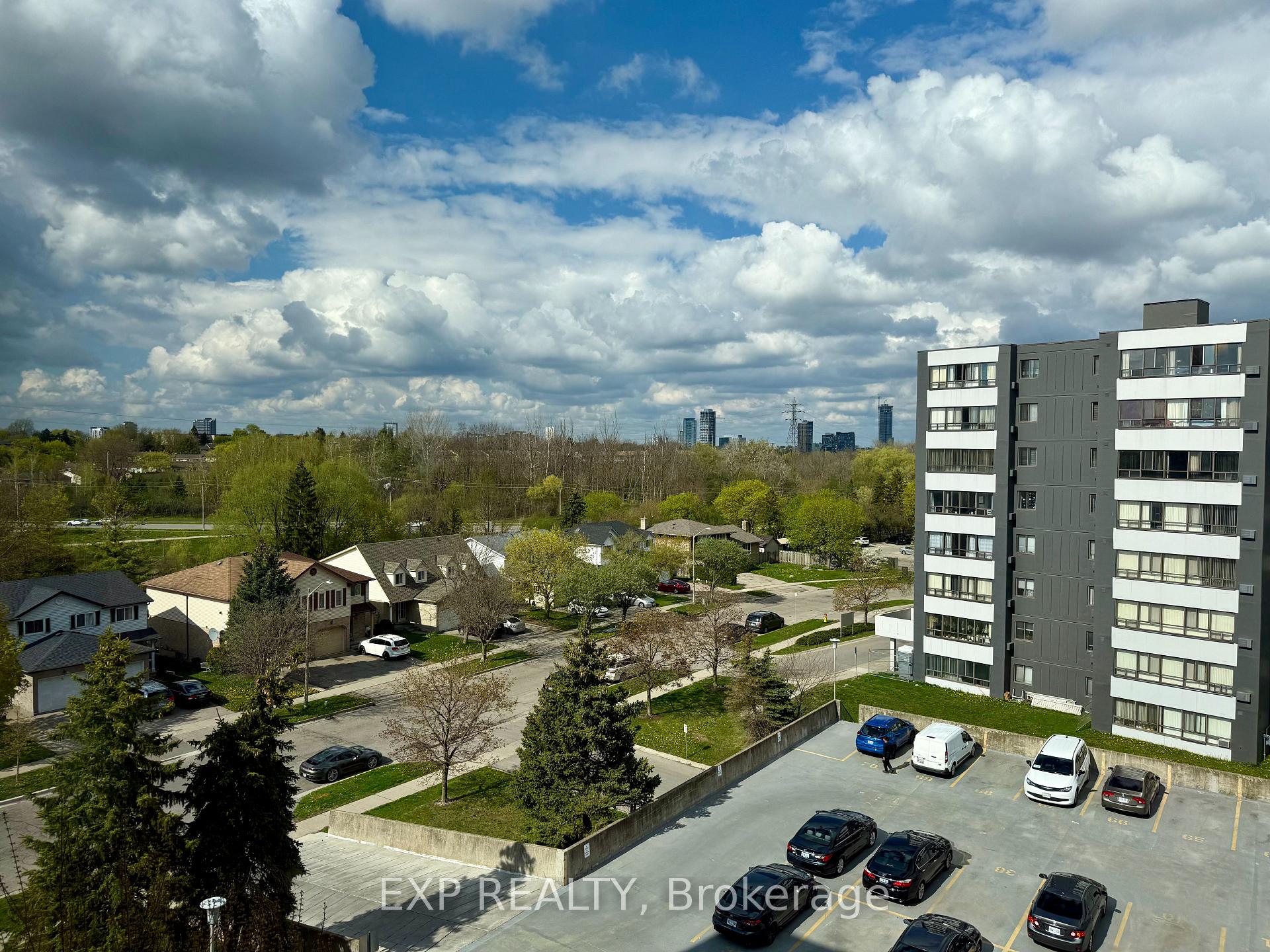 Photo 9 of Unit 604, 65 Highland Crescent, Kitchener — HOMEH