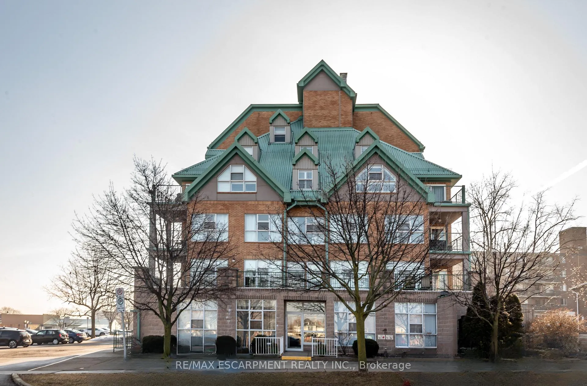 Front of Unit 102, 19 Lake Avenue S