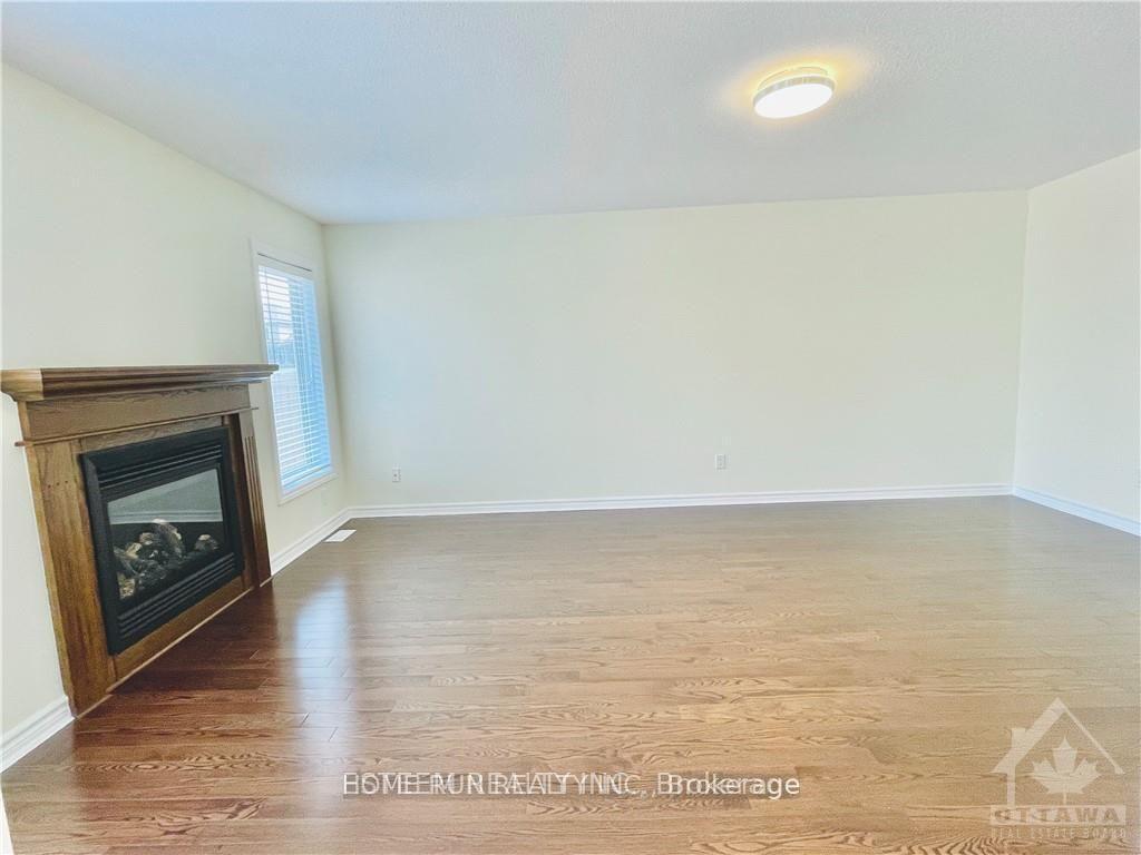 Photo 8 of 651 Clearbrook Drive, Ottawa, Barrhaven - Strandherd — HOMEH