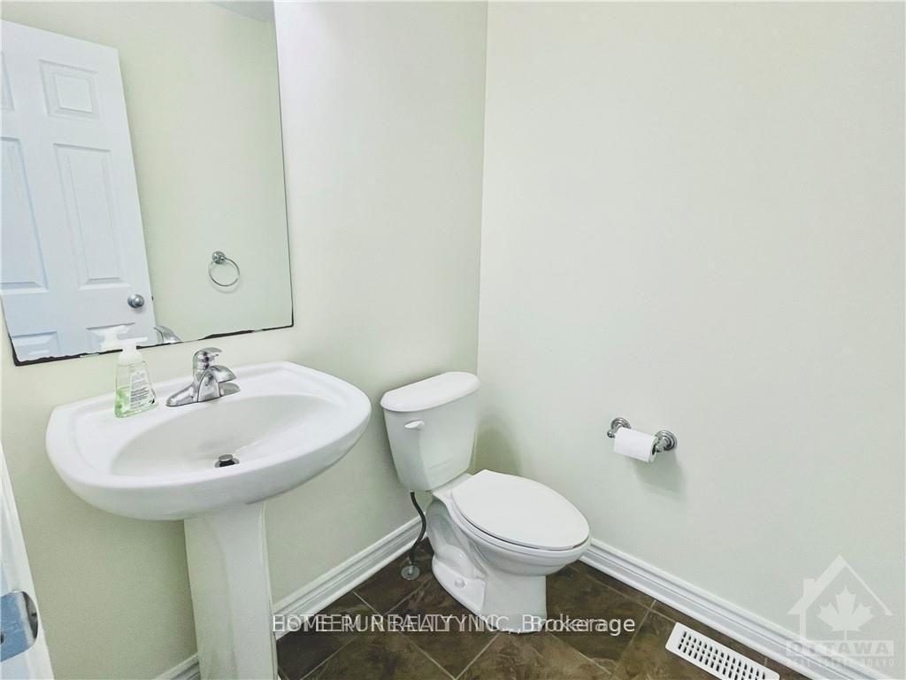 Photo 11 of 651 Clearbrook Drive, Ottawa, Barrhaven - Strandherd — HOMEH