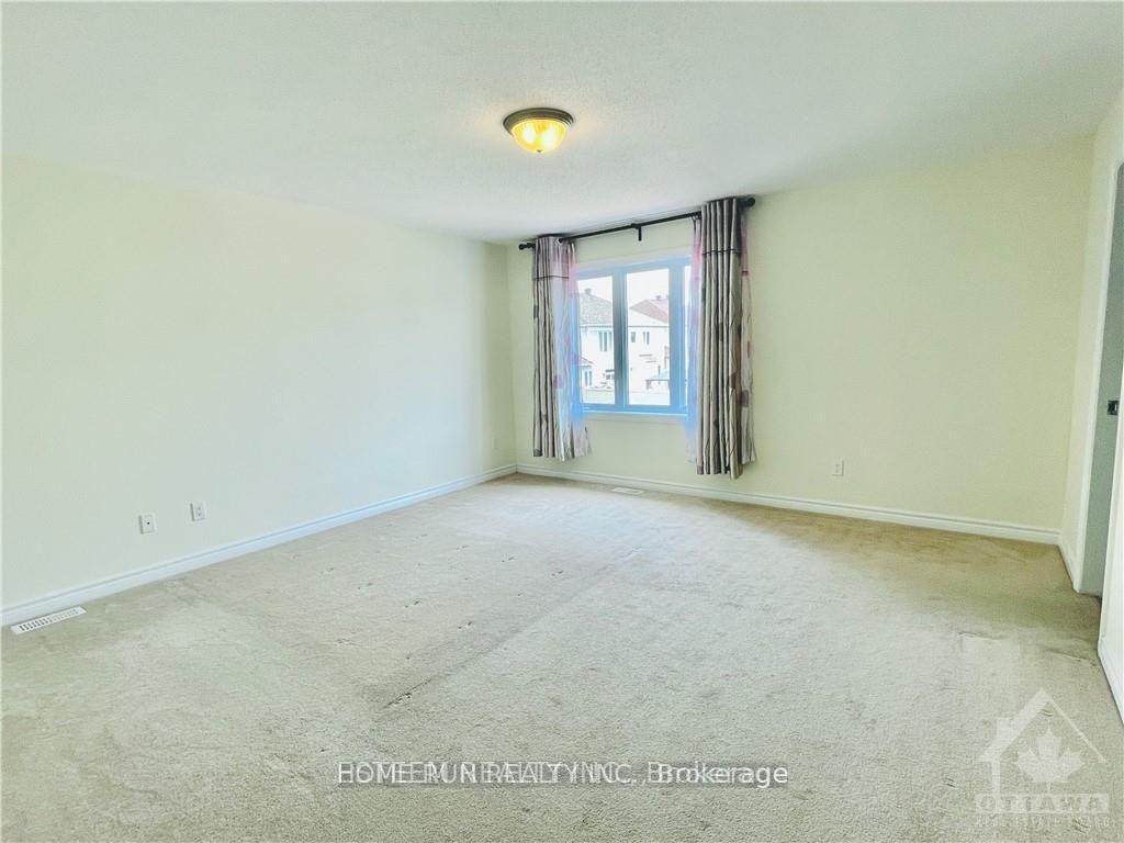 Photo 12 of 651 Clearbrook Drive, Ottawa, Barrhaven - Strandherd — HOMEH