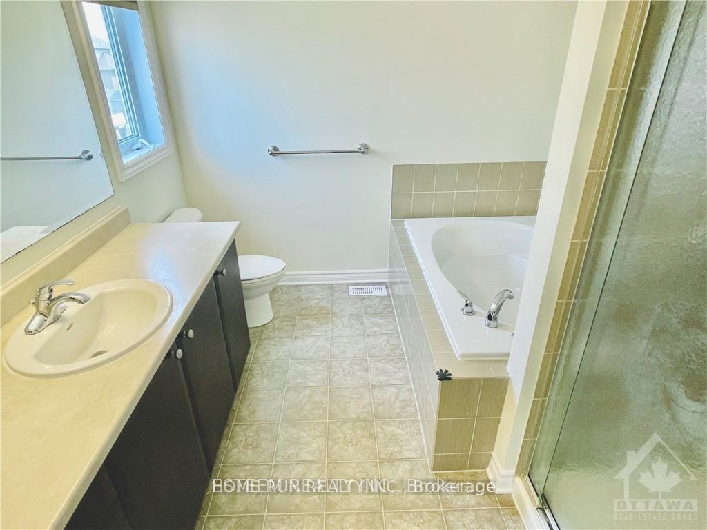 Photo 14 of 651 Clearbrook Drive, Ottawa, Barrhaven - Strandherd — HOMEH
