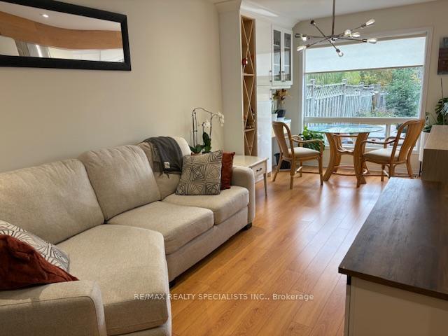 Photo 3 of 29 Frank Johnston Road, Caledon, Bolton West — HOMEH