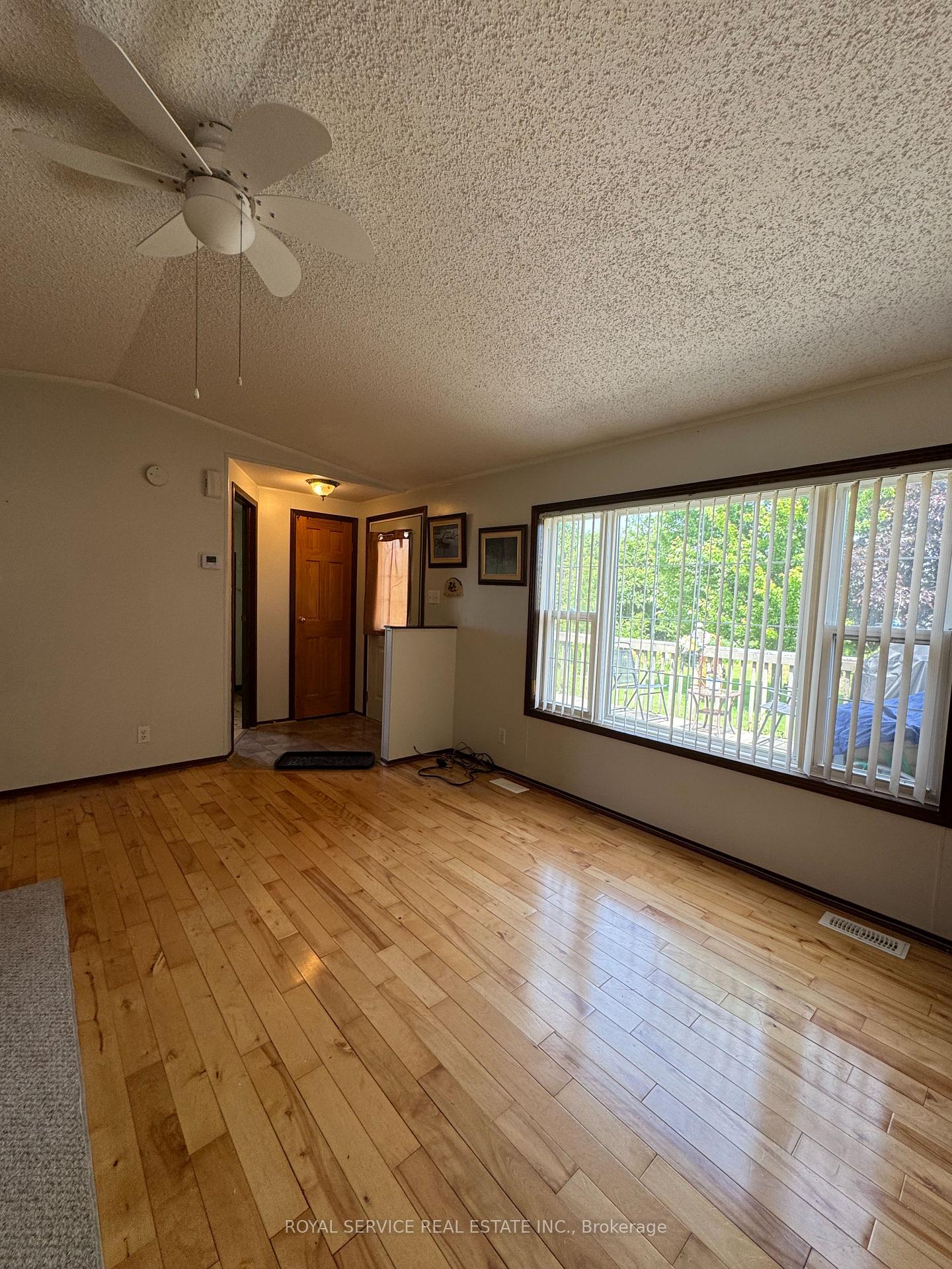 Photo 5 of Unit 14, 1037 Arthur Street, Clarington, Rural Clarington — HOMEH