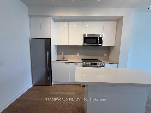 Photo 4 of Unit 2507, 25 Richmond Street E, Toronto, Church-Yonge Corridor — HOMEH