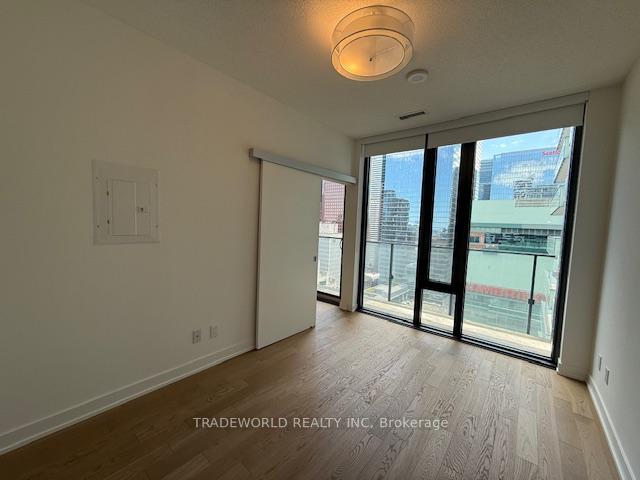 Photo 5 of Unit 2507, 25 Richmond Street E, Toronto, Church-Yonge Corridor — HOMEH