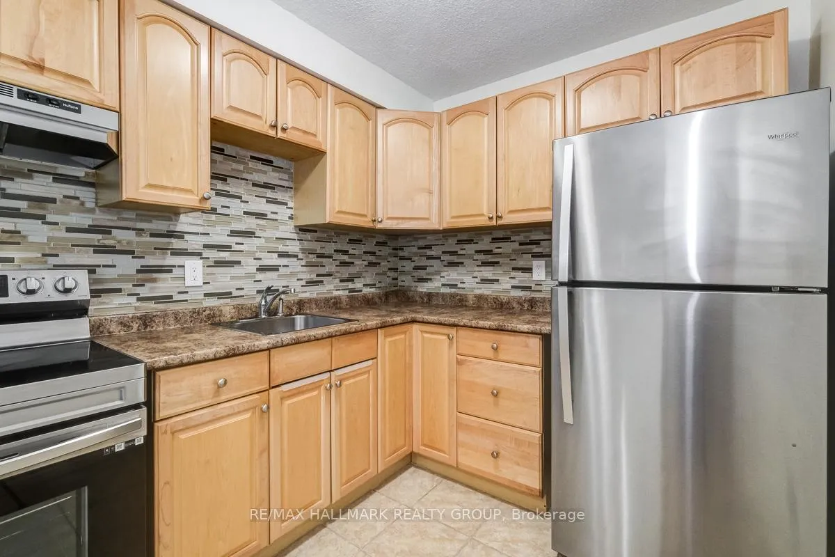 Photo 7 of Unit 812, 515 St Laurent Boulevard, Ottawa, Viscount Alexander Park — HOMEH