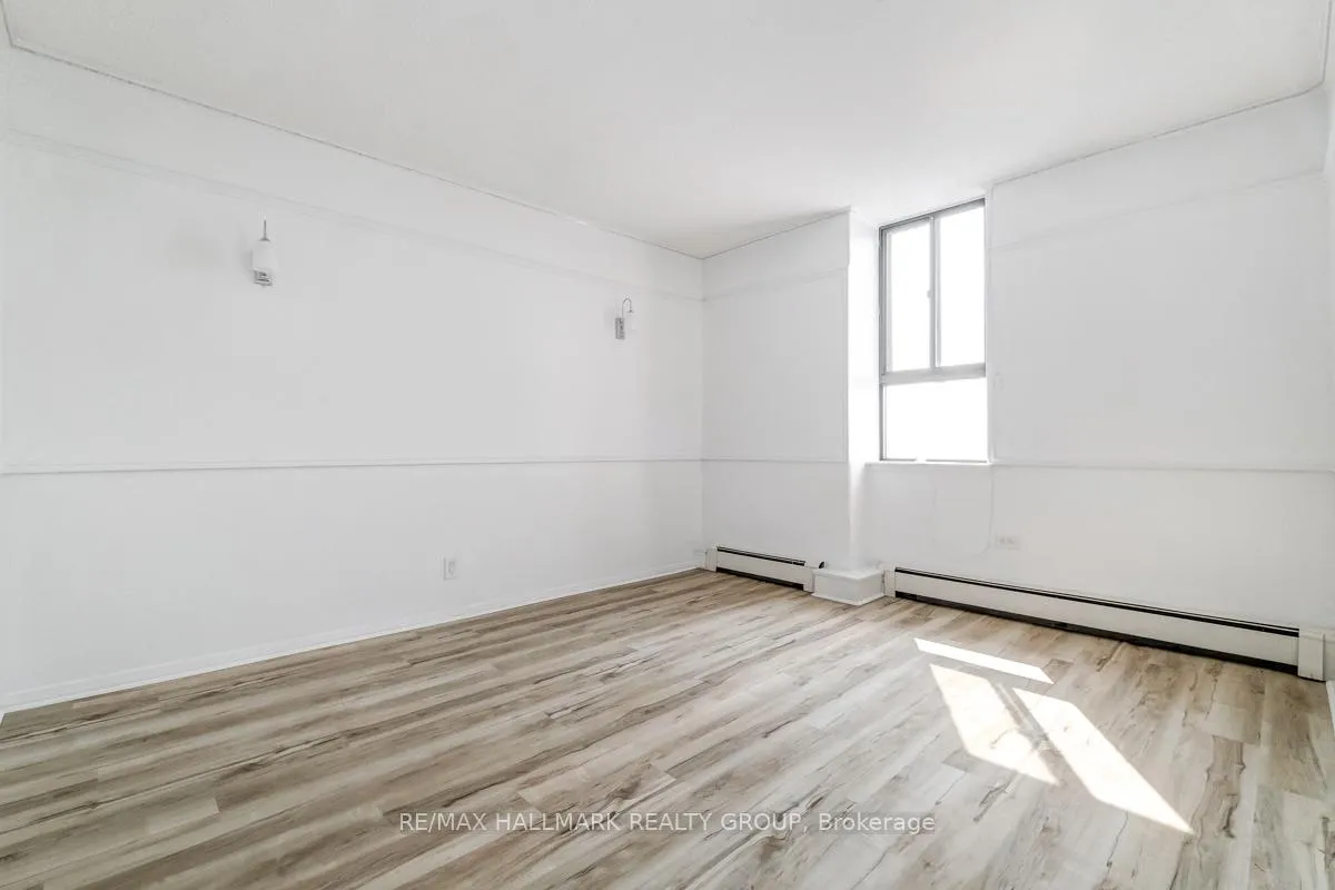 Photo 14 of Unit 812, 515 St Laurent Boulevard, Ottawa, Viscount Alexander Park — HOMEH
