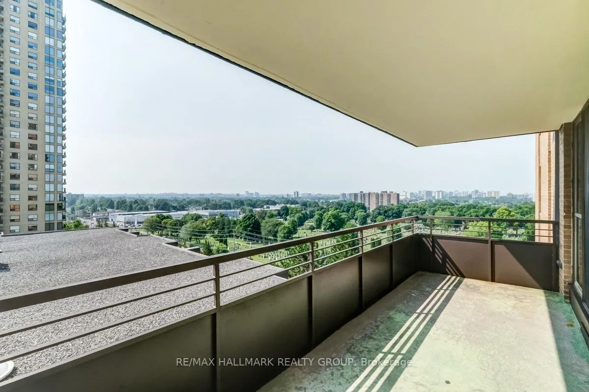 Photo 20 of Unit 812, 515 St Laurent Boulevard, Ottawa, Viscount Alexander Park — HOMEH