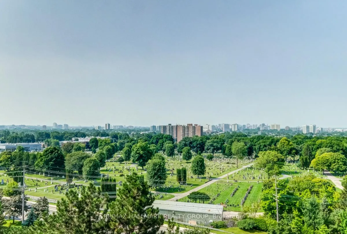 Photo 21 of Unit 812, 515 St Laurent Boulevard, Ottawa, Viscount Alexander Park — HOMEH