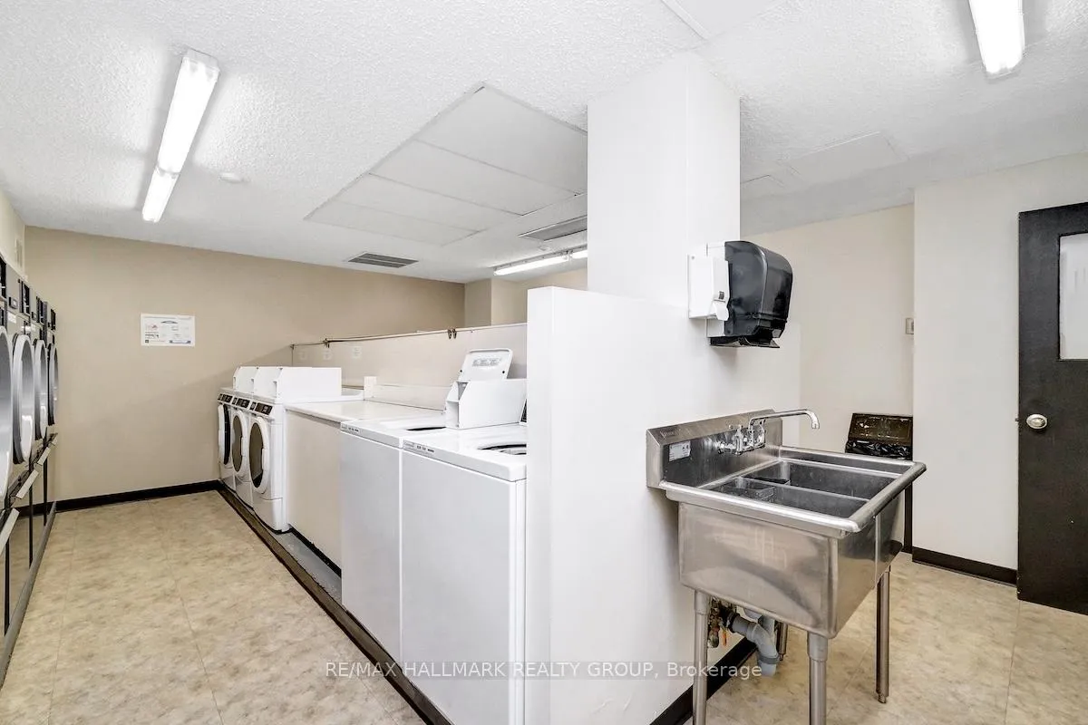 Photo 23 of Unit 812, 515 St Laurent Boulevard, Ottawa, Viscount Alexander Park — HOMEH
